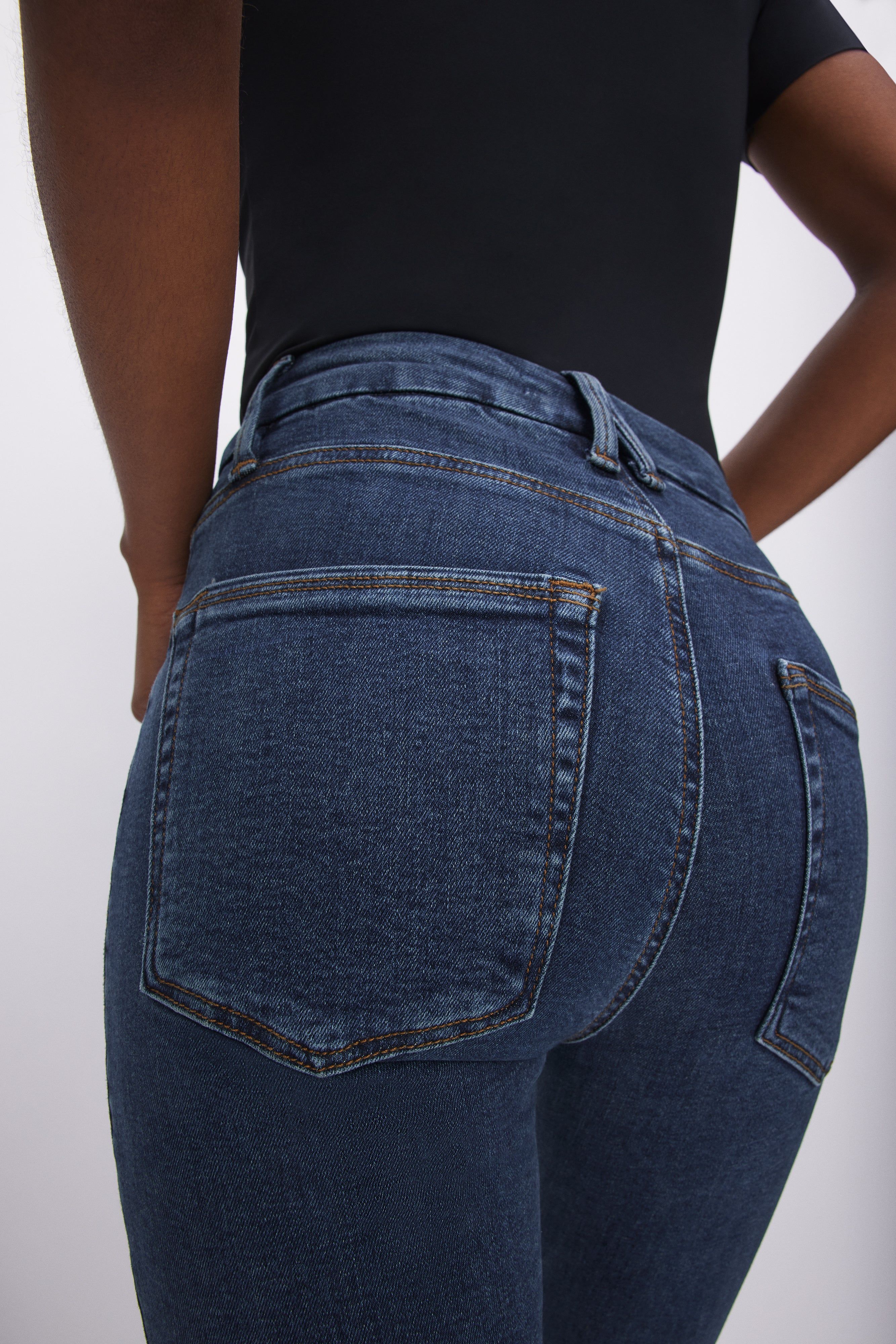 GOOD PETITE SKINNY JEANS | BLUE609 sold by Good American product image thumbnail 5