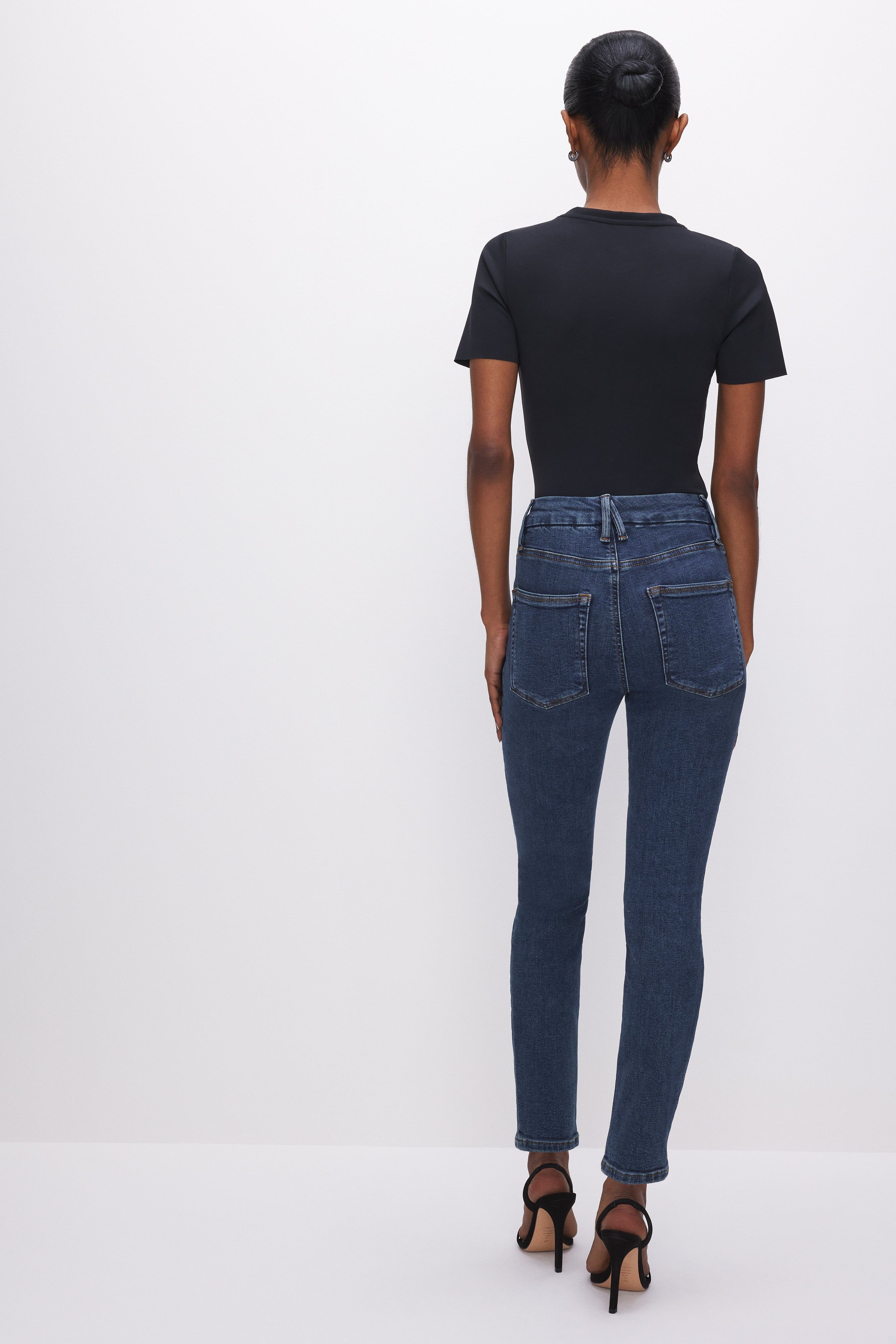 GOOD PETITE SKINNY JEANS | BLUE609 sold by Good American product image thumbnail 4