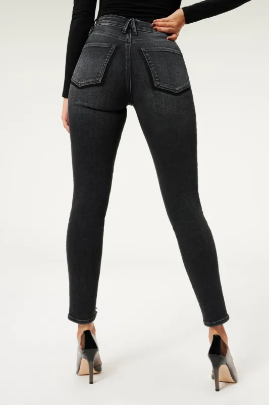 GOOD LEGS SKINNY JEANS | BLACK160 sold by Good American