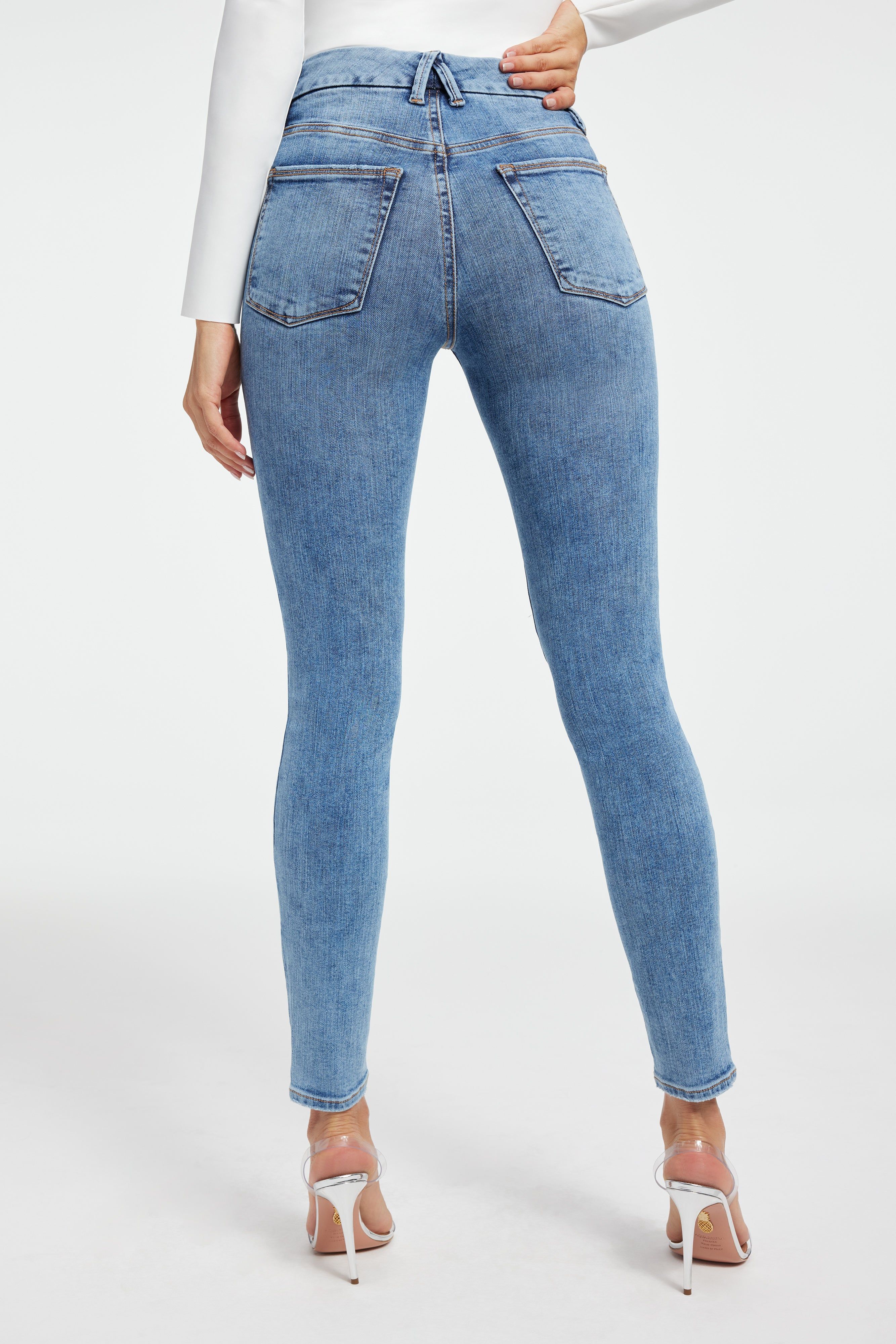 GOOD LEGS SKINNY JEANS | INDIGO439 sold by Good American product image thumbnail 9