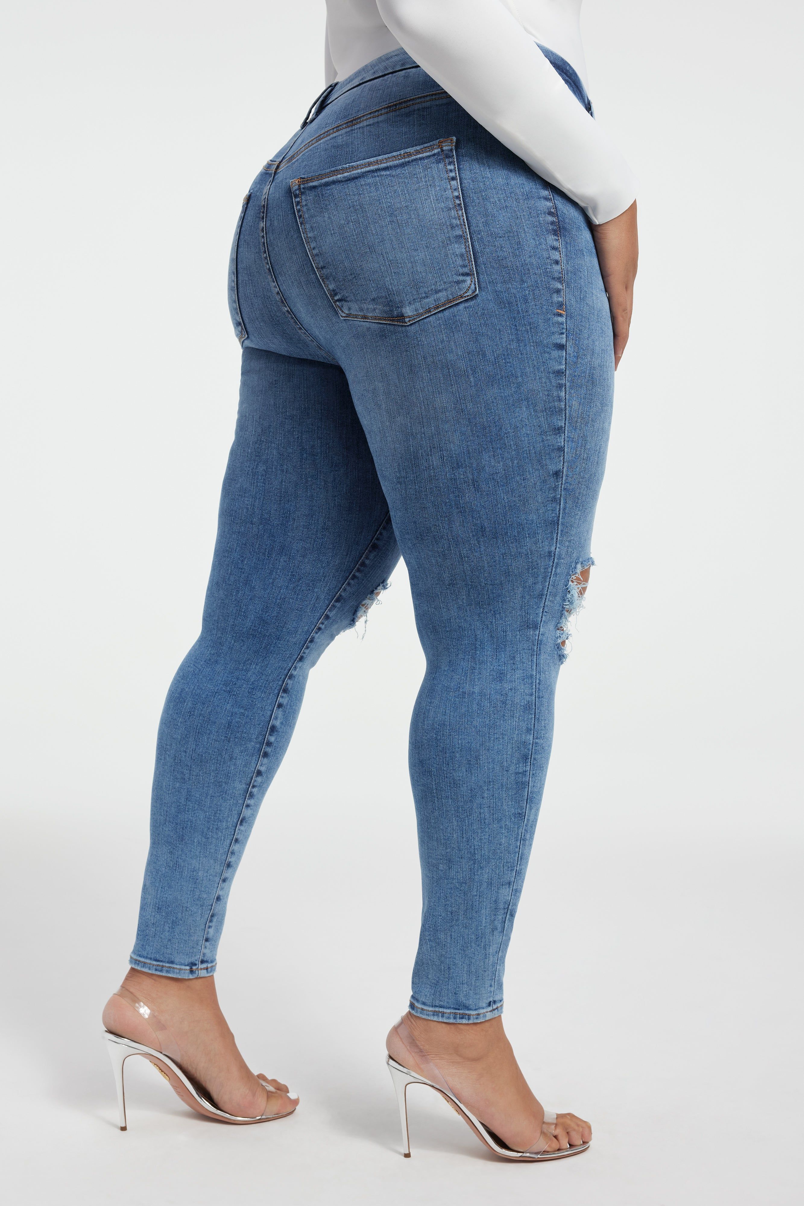 GOOD LEGS SKINNY JEANS | INDIGO439 sold by Good American product image thumbnail 3