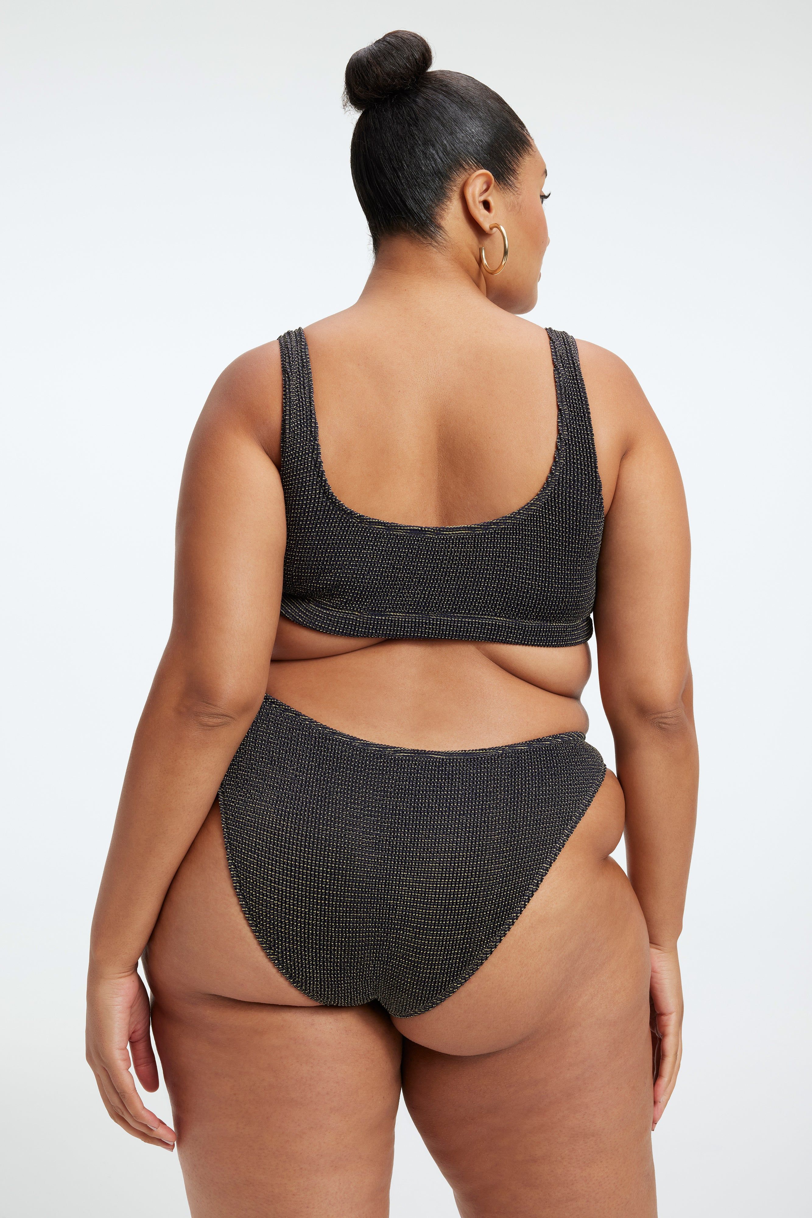 ALWAYS FITS METALLIC SCOOP TOP | BLACK001 sold by Good American product image thumbnail 5