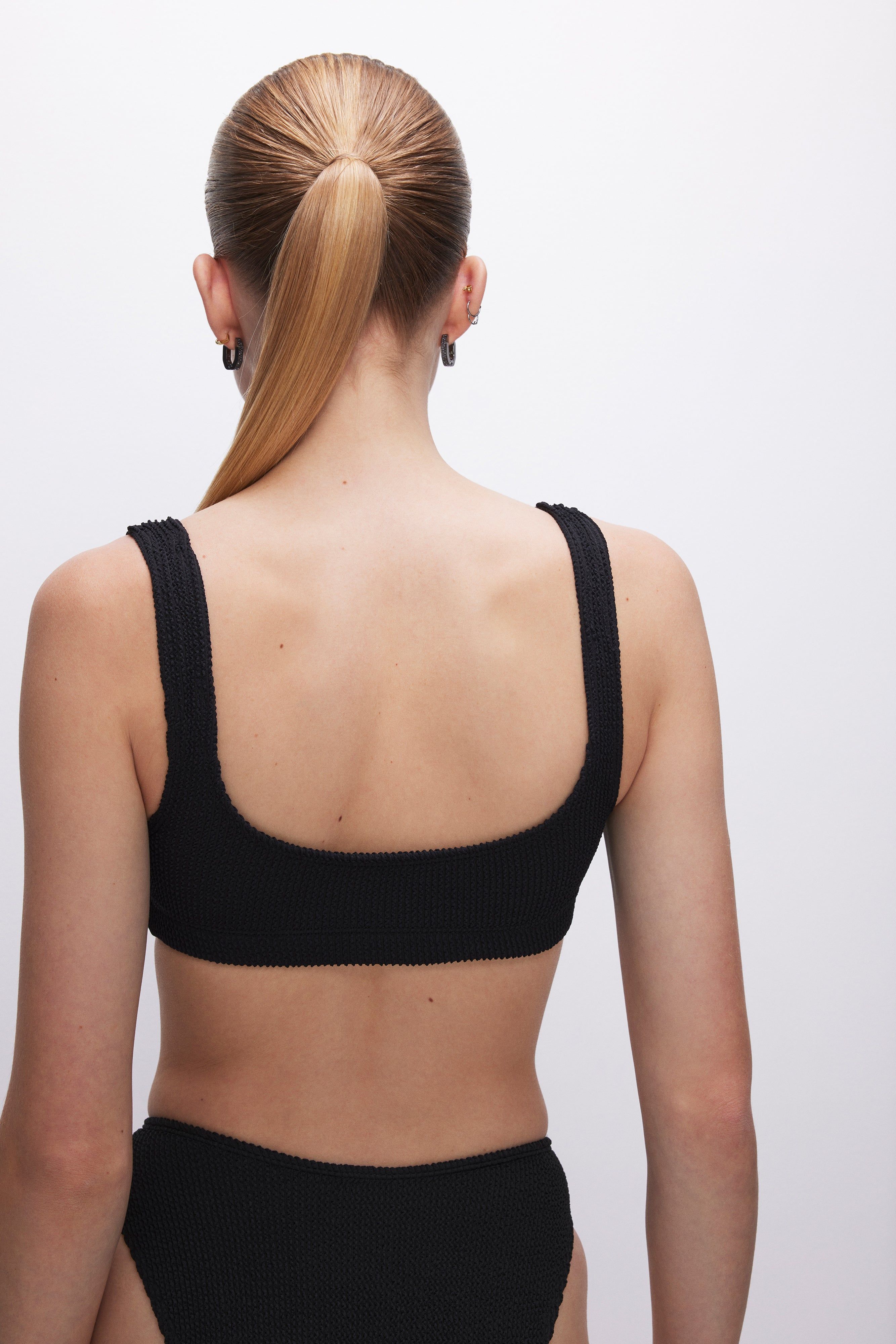 ALWAYS FITS SCOOP BIKINI TOP | BLACK001 sold by Good American product image thumbnail 5