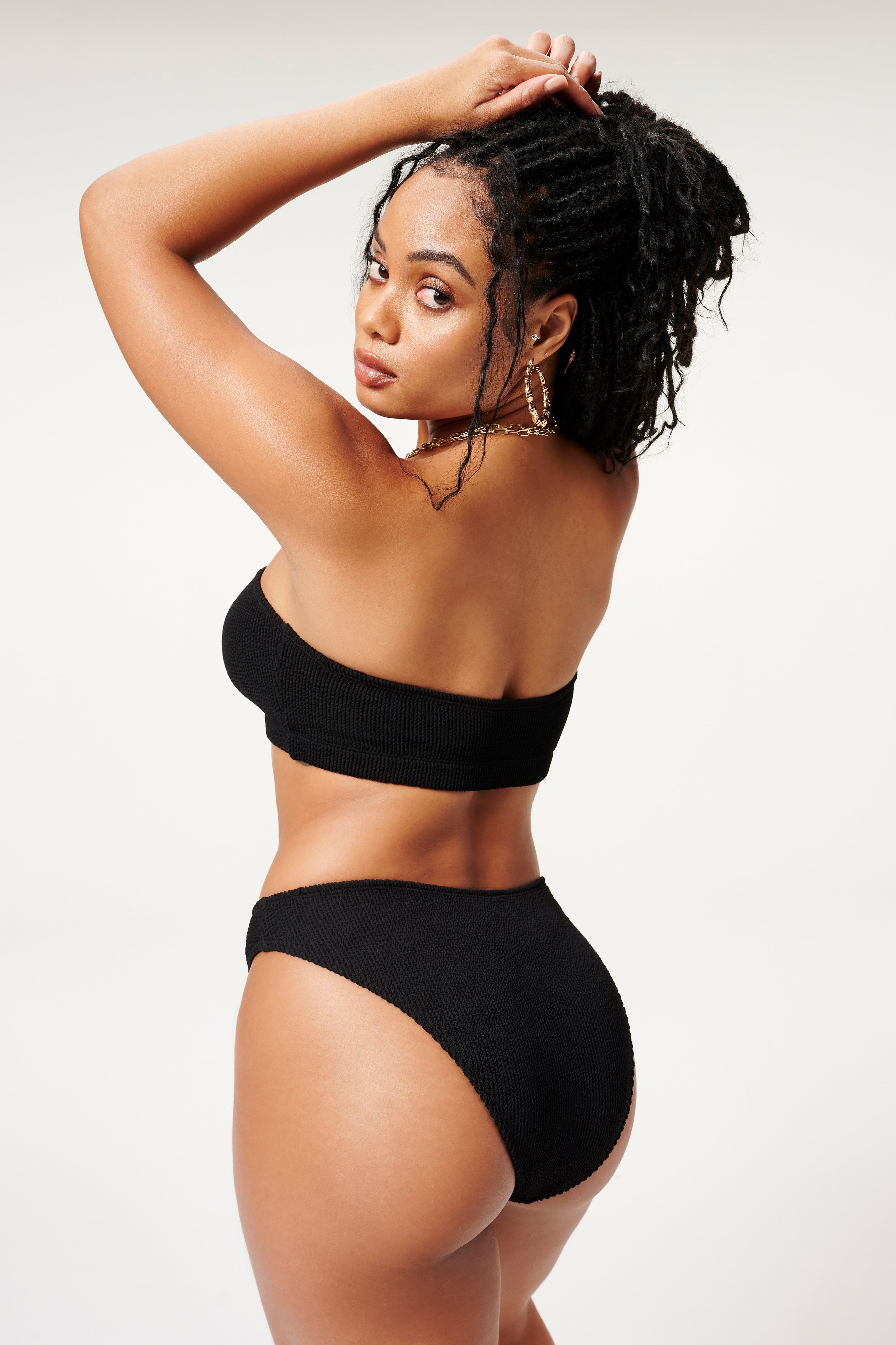 ALWAYS FITS BETTER BAND BIKINI TOP| BLACK001 sold by Good American product image thumbnail 4