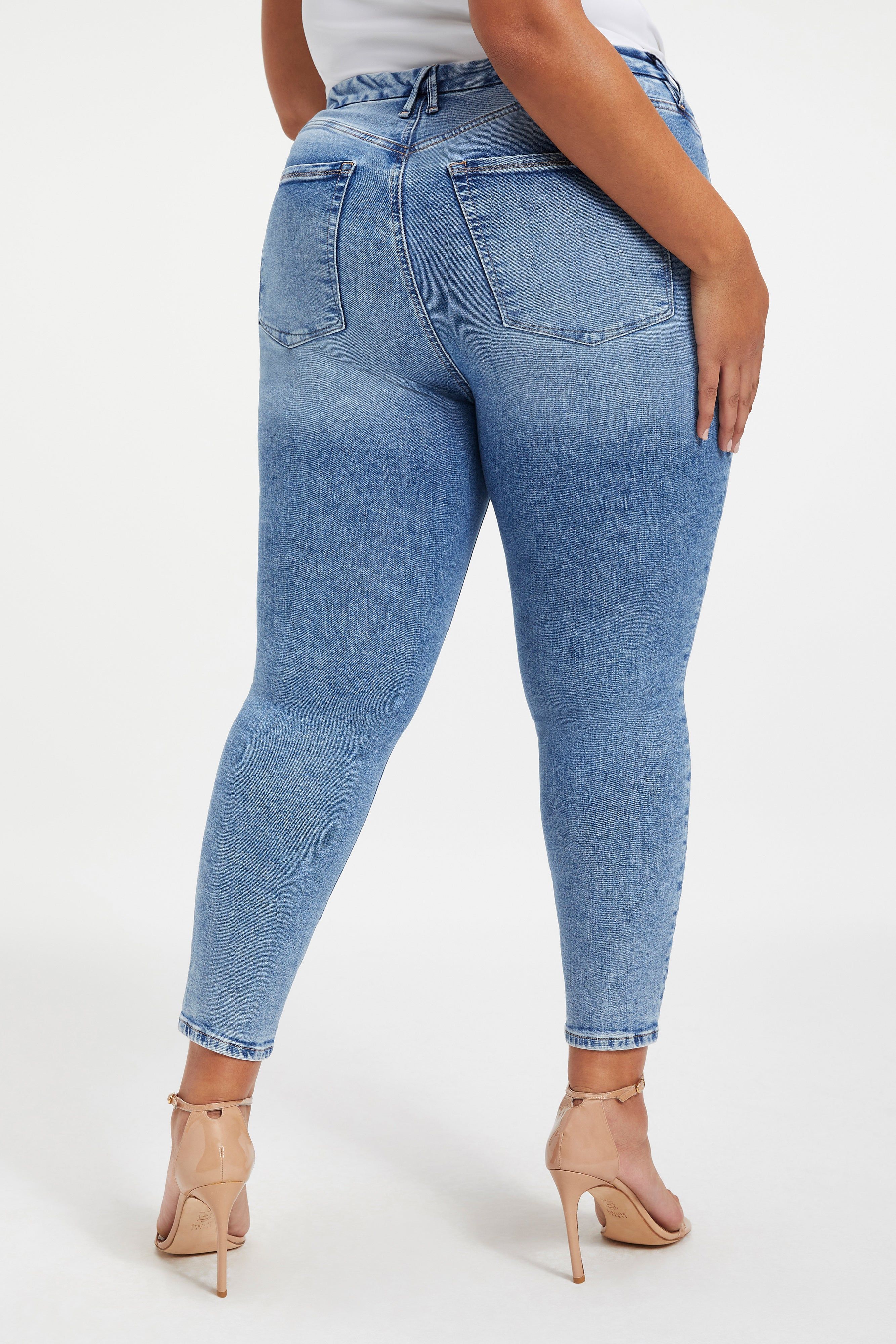 GOOD LEGS CROPPED JEANS | INDIGO010 sold by Good American product image thumbnail 10