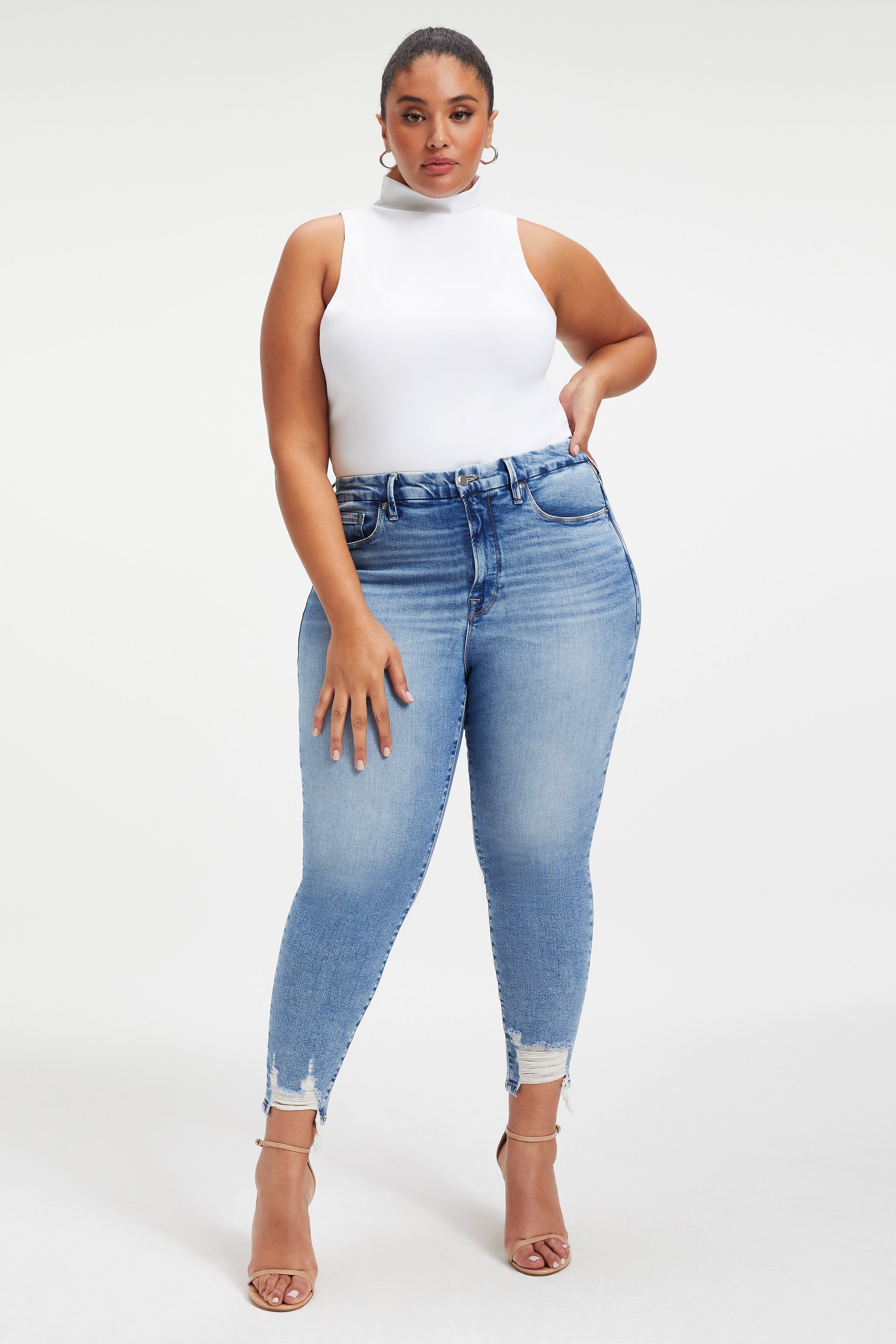 GOOD LEGS CROPPED JEANS | INDIGO010 sold by Good American product image thumbnail 7