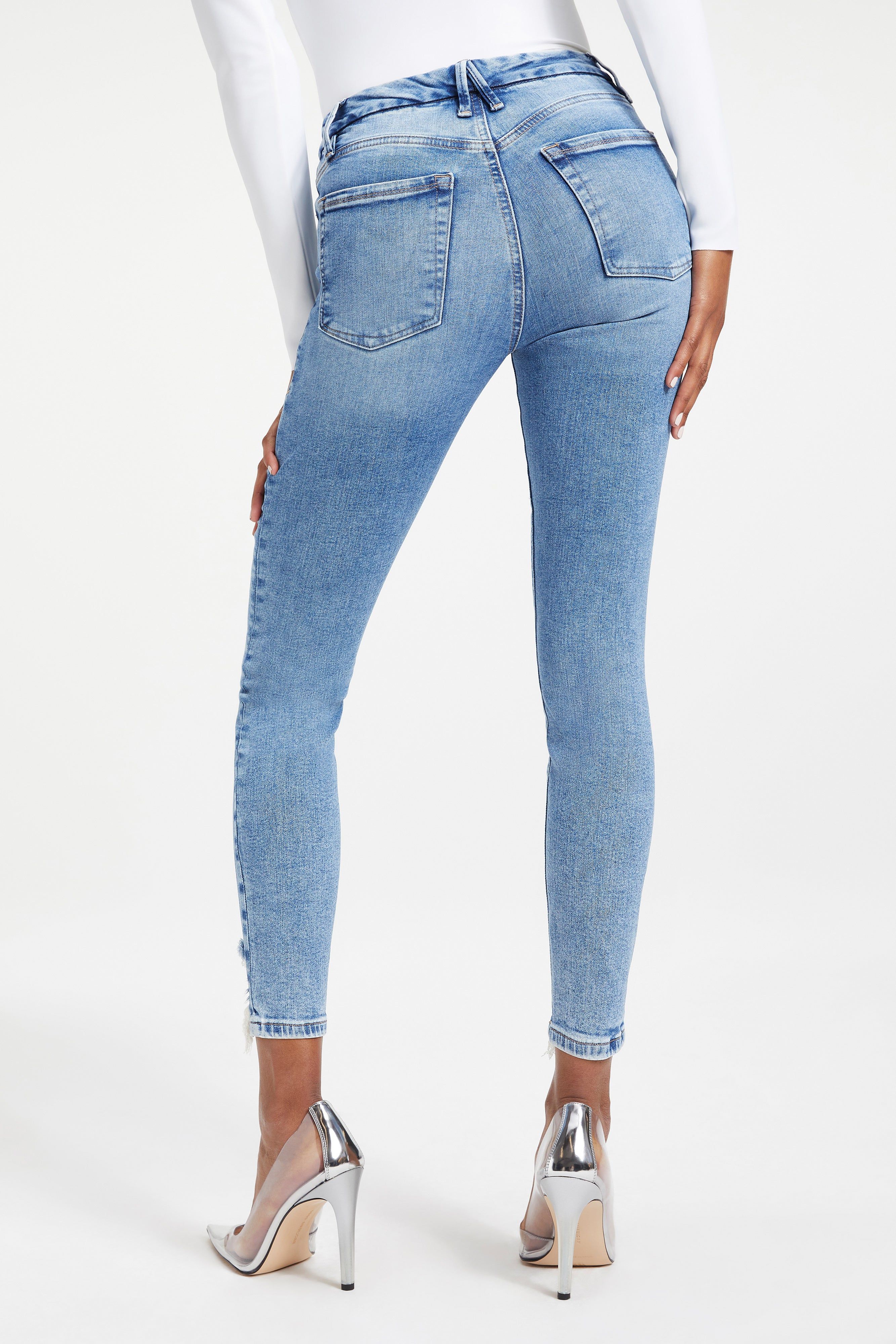 GOOD LEGS CROPPED JEANS | INDIGO010 sold by Good American