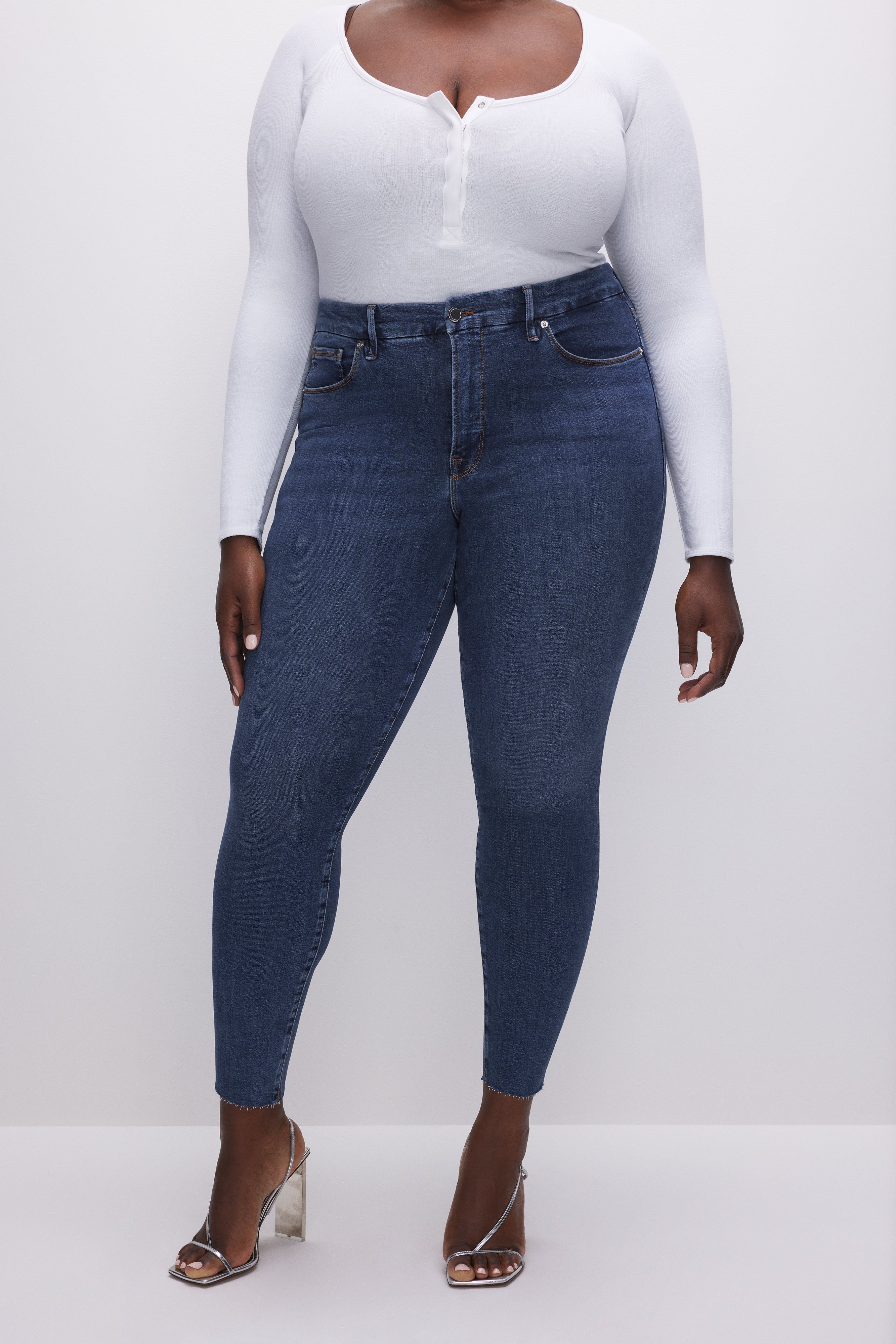 GOOD LEGS CROPPED JEANS | BLUE835 sold by Good American product image thumbnail 6