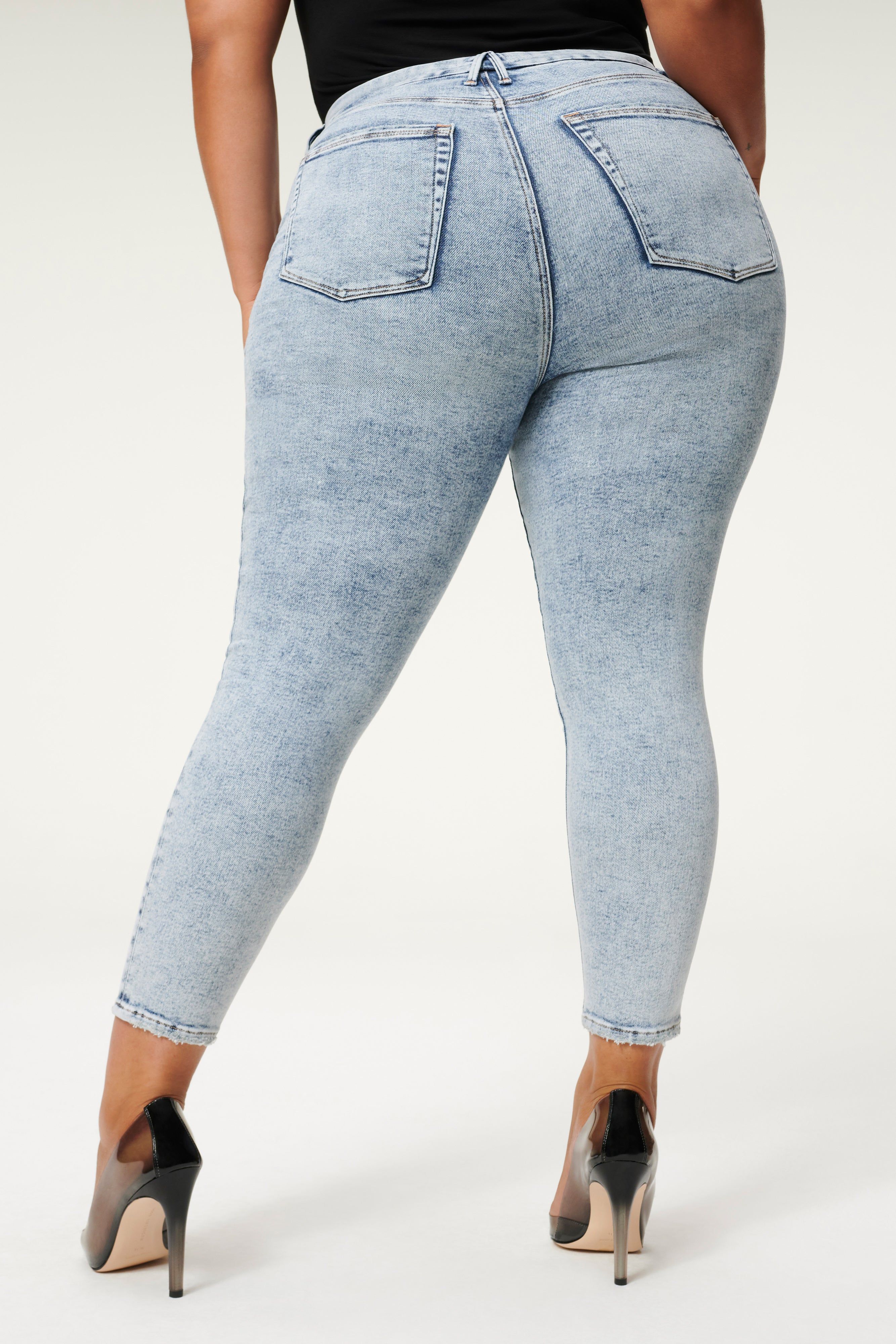 GOOD LEGS CROPPED JEANS | BLUE837 sold by Good American product image thumbnail 18