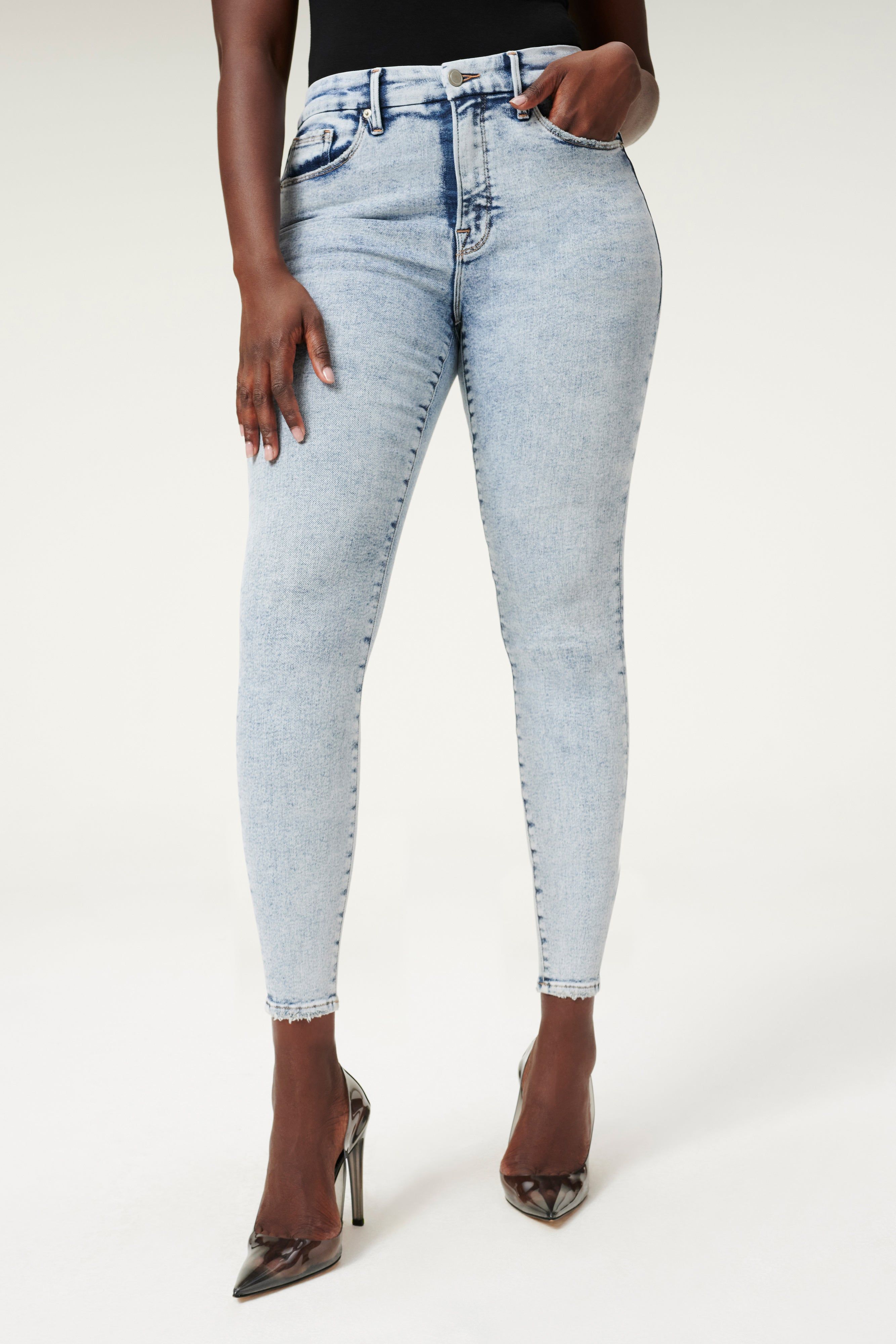 GOOD LEGS CROPPED JEANS | BLUE837 sold by Good American product image thumbnail 3