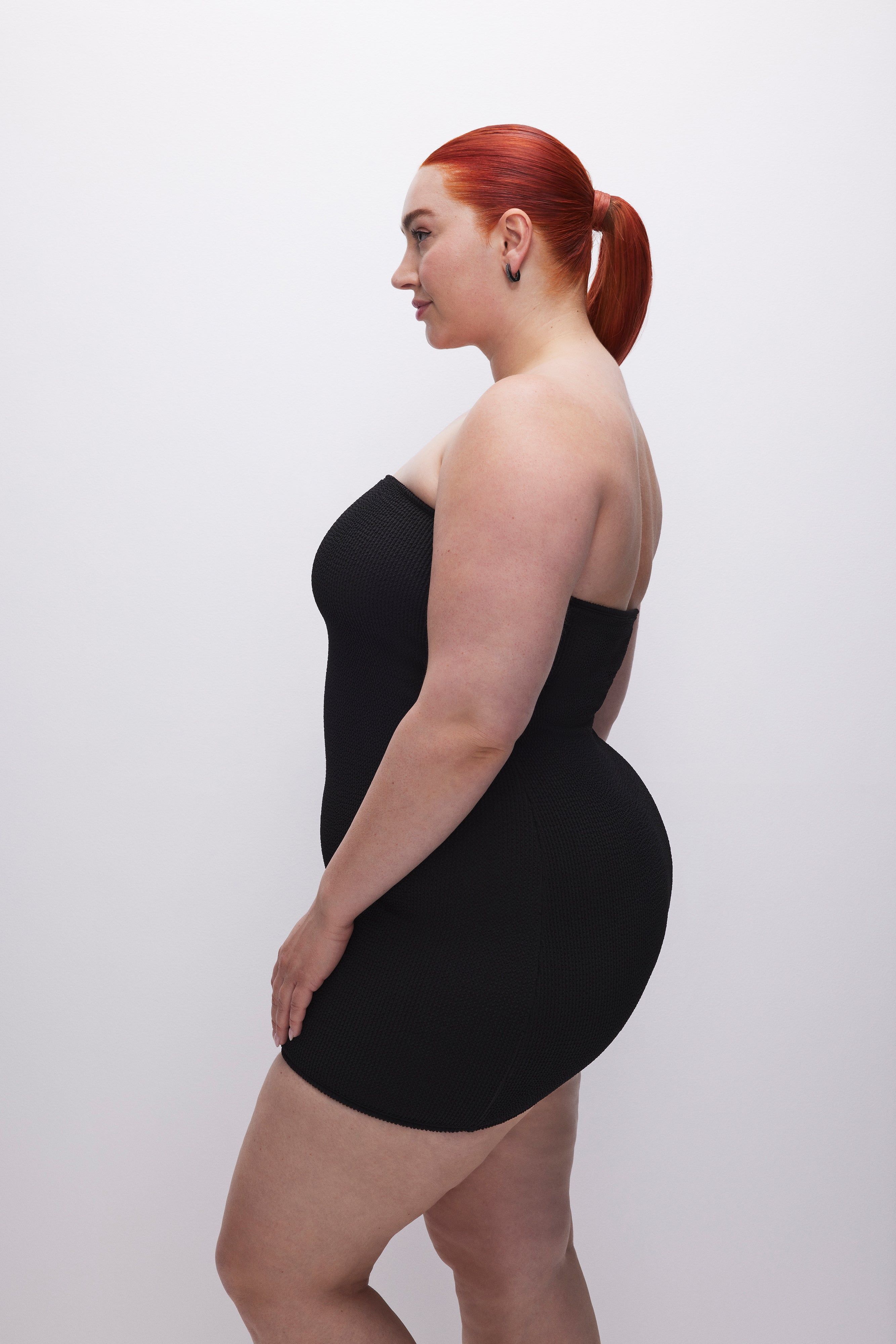 ALWAYS FITS TUBE DRESS | BLACK001 sold by Good American product image thumbnail 3