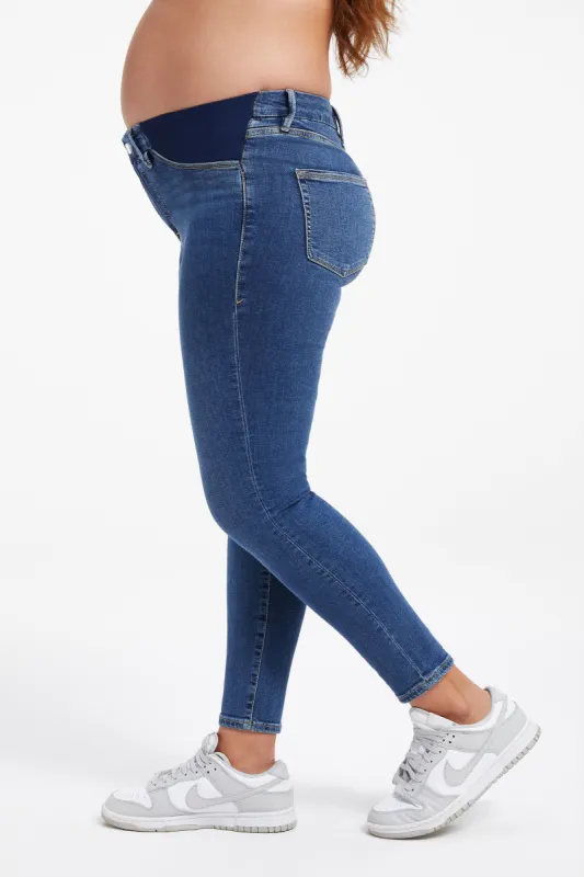 MATERNITY GOOD LEGS CROPPED JEANS | BLUE615 sold by Good American