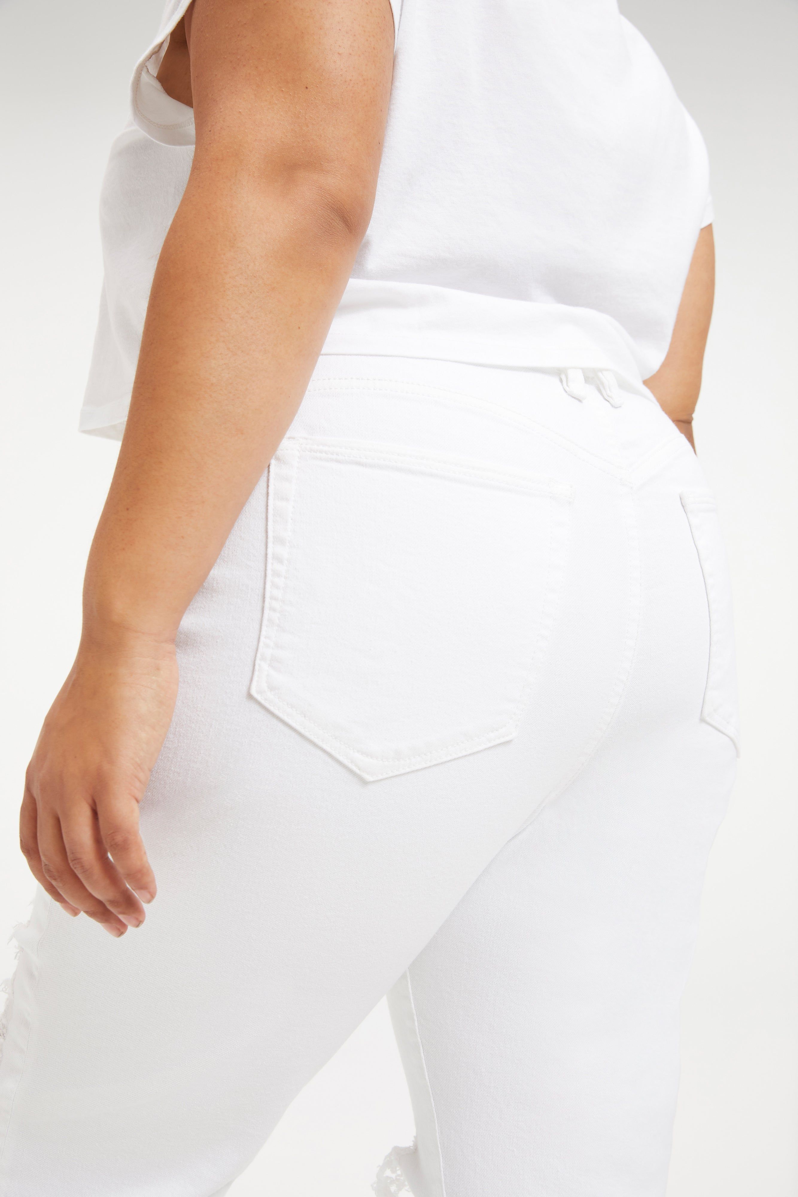 GOOD WAIST CROPPED JEANS | WHITE001 sold by Good American product image thumbnail 9