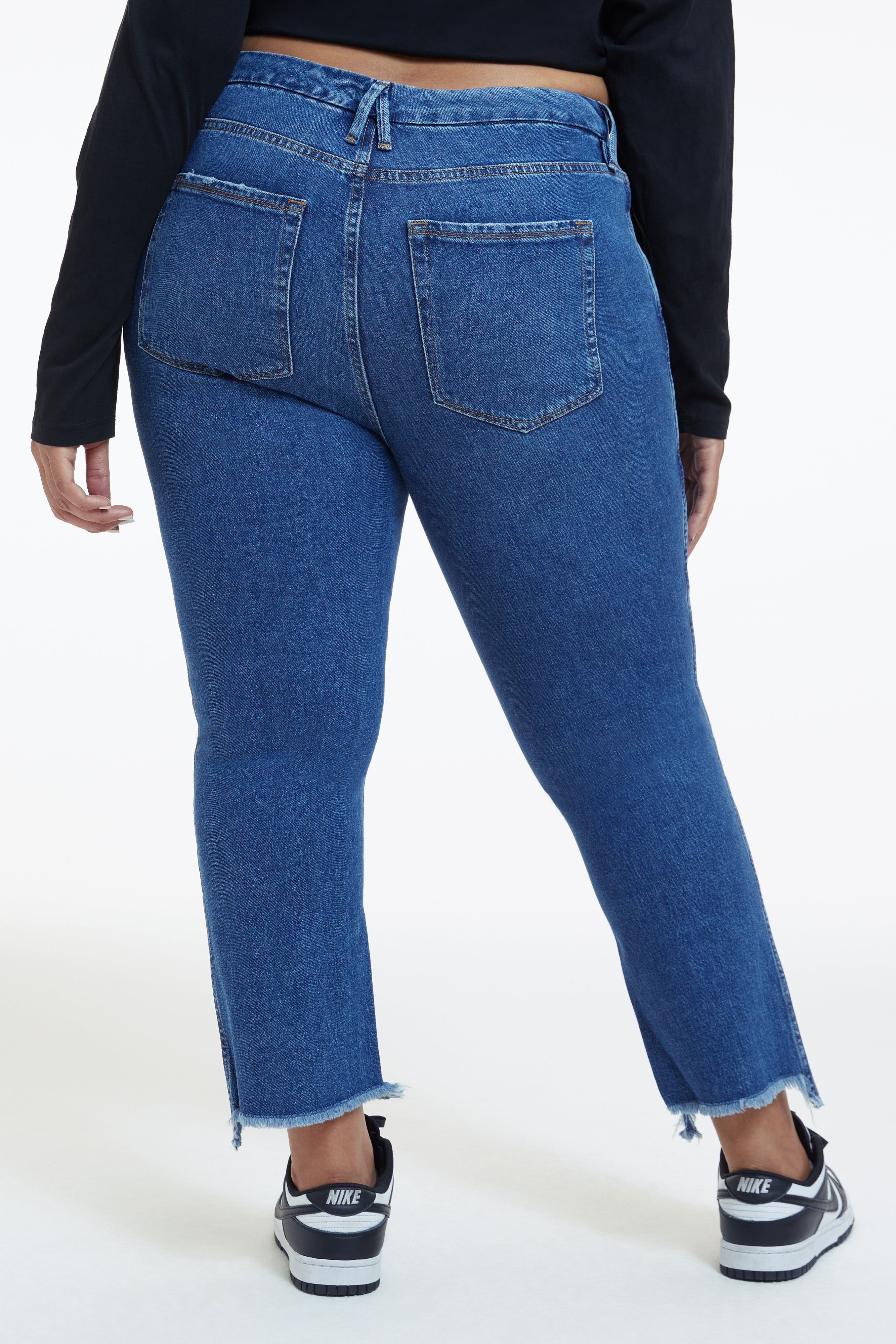 GOOD CURVE STRAIGHT JEANS | INDIGO125 sold by Good American product image thumbnail 4