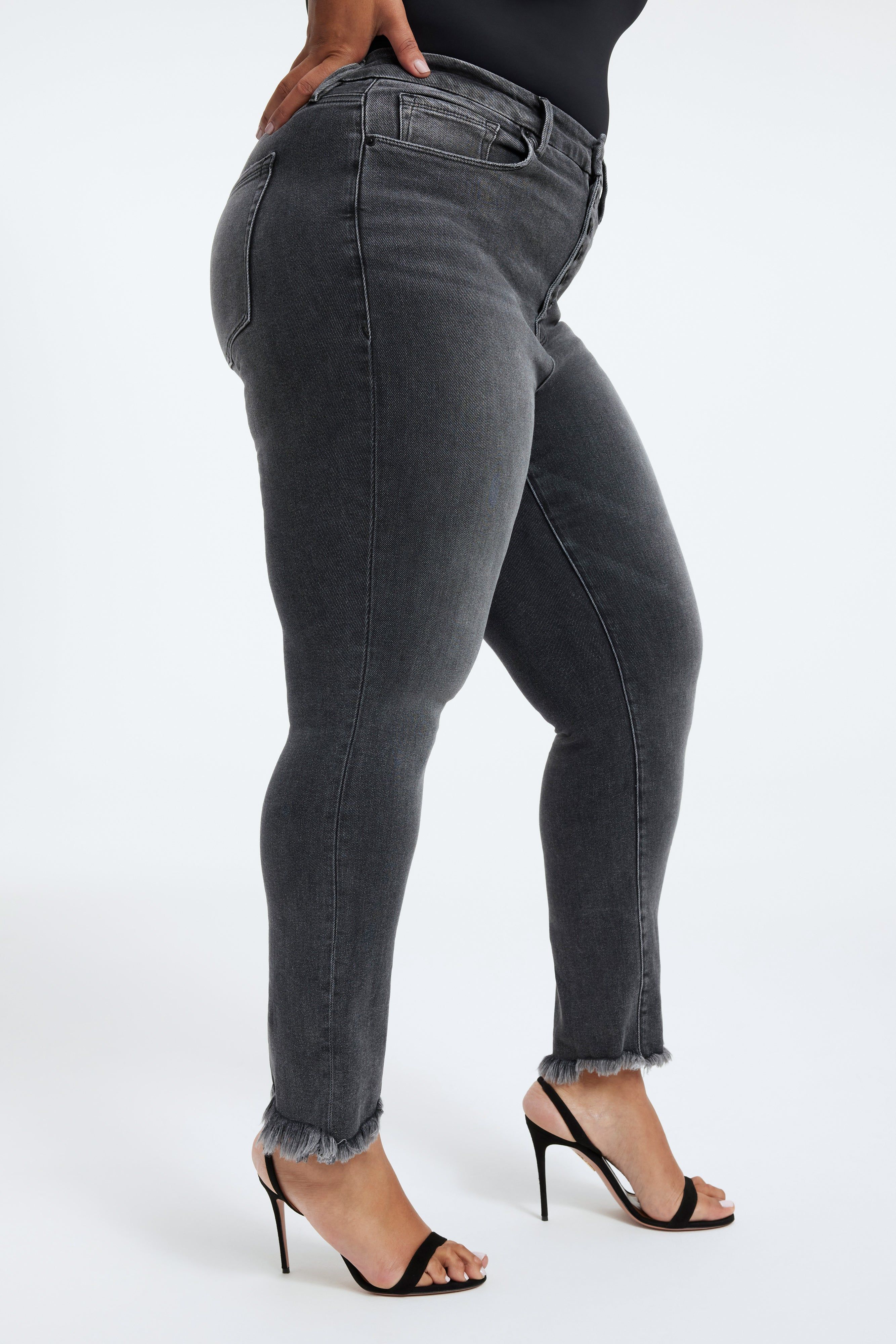 GOOD LEGS CIGARETTE JEANS| BLACK214 sold by Good American product image thumbnail 8