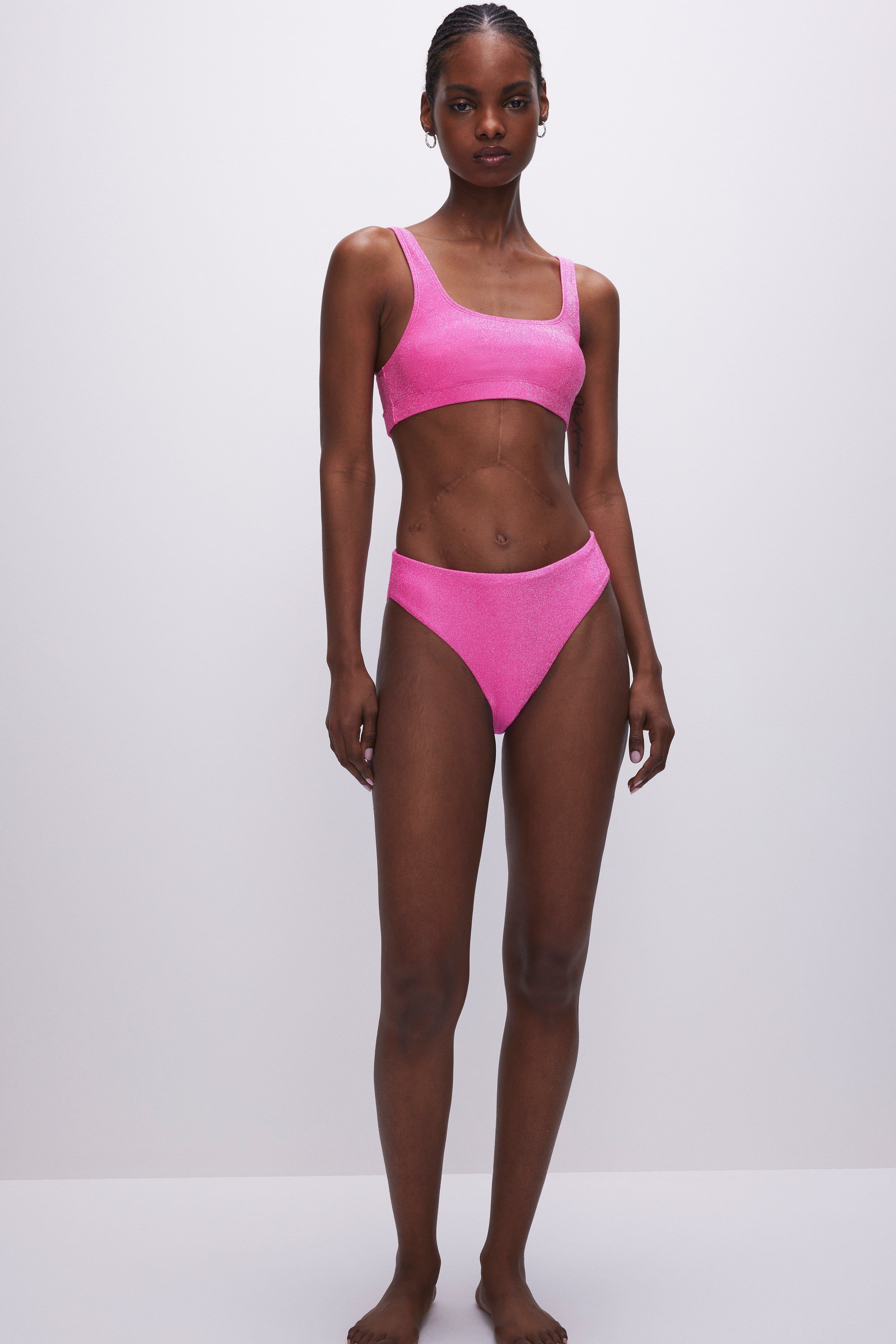 SPARKLE SCOOP BIKINI TOP | KNOCKOUTPINK001 sold by Good American product image thumbnail 7