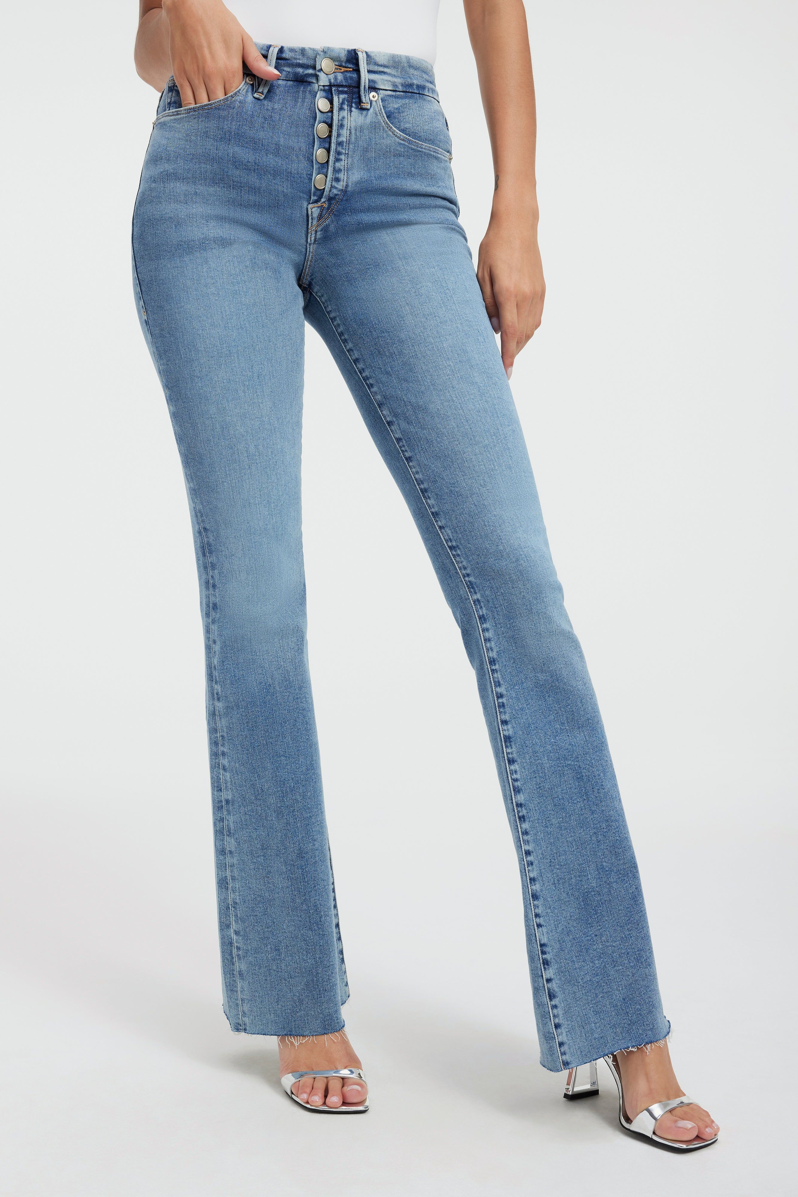 GOOD LEGS FLARE JEANS | INDIGO330 sold by Good American product image thumbnail 3