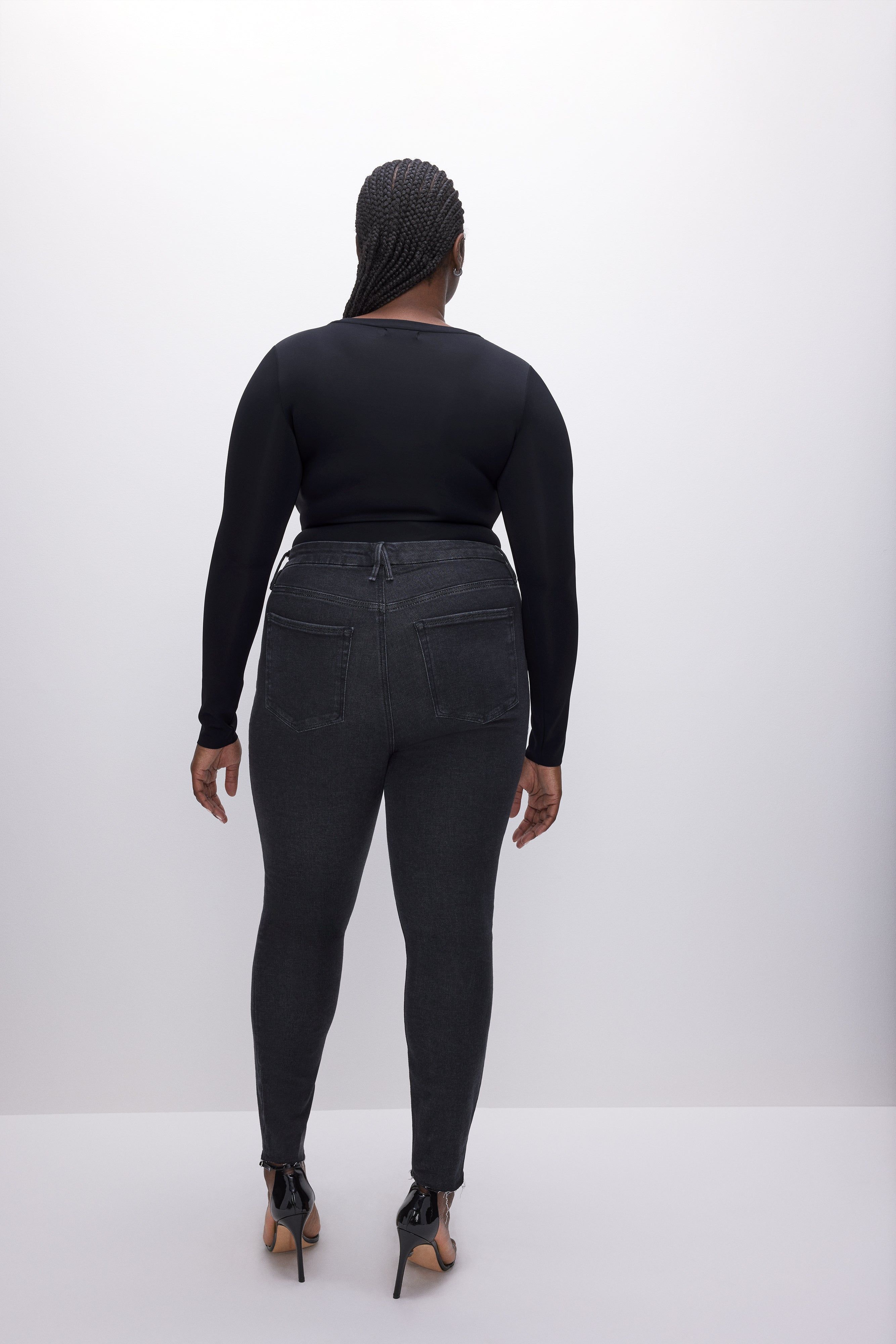 GOOD LEGS SKINNY JEANS | BLACK184 sold by Good American product image thumbnail 4