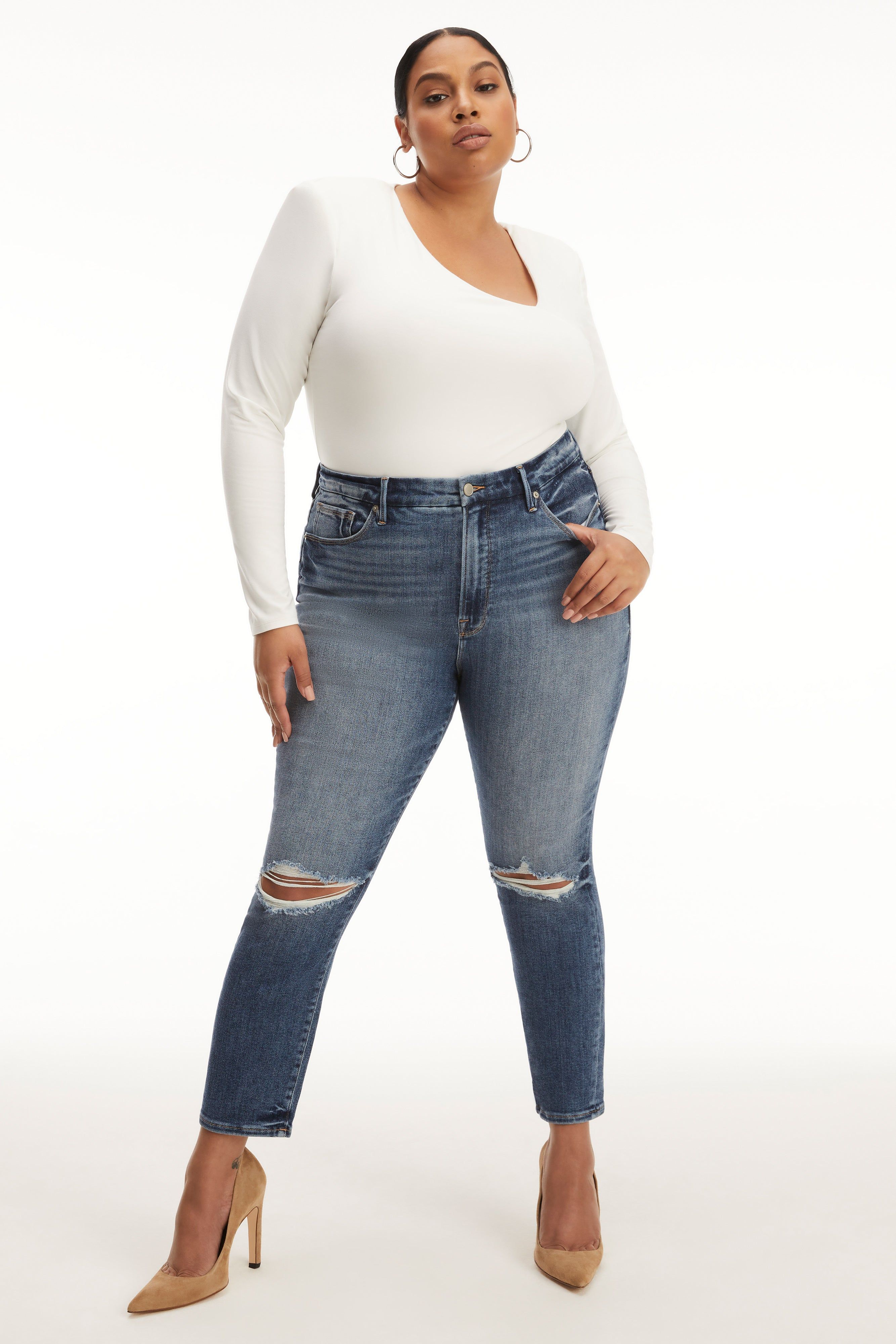 GOOD LEGS CIGARETTE JEANS | BLUE673 sold by Good American product image thumbnail 13