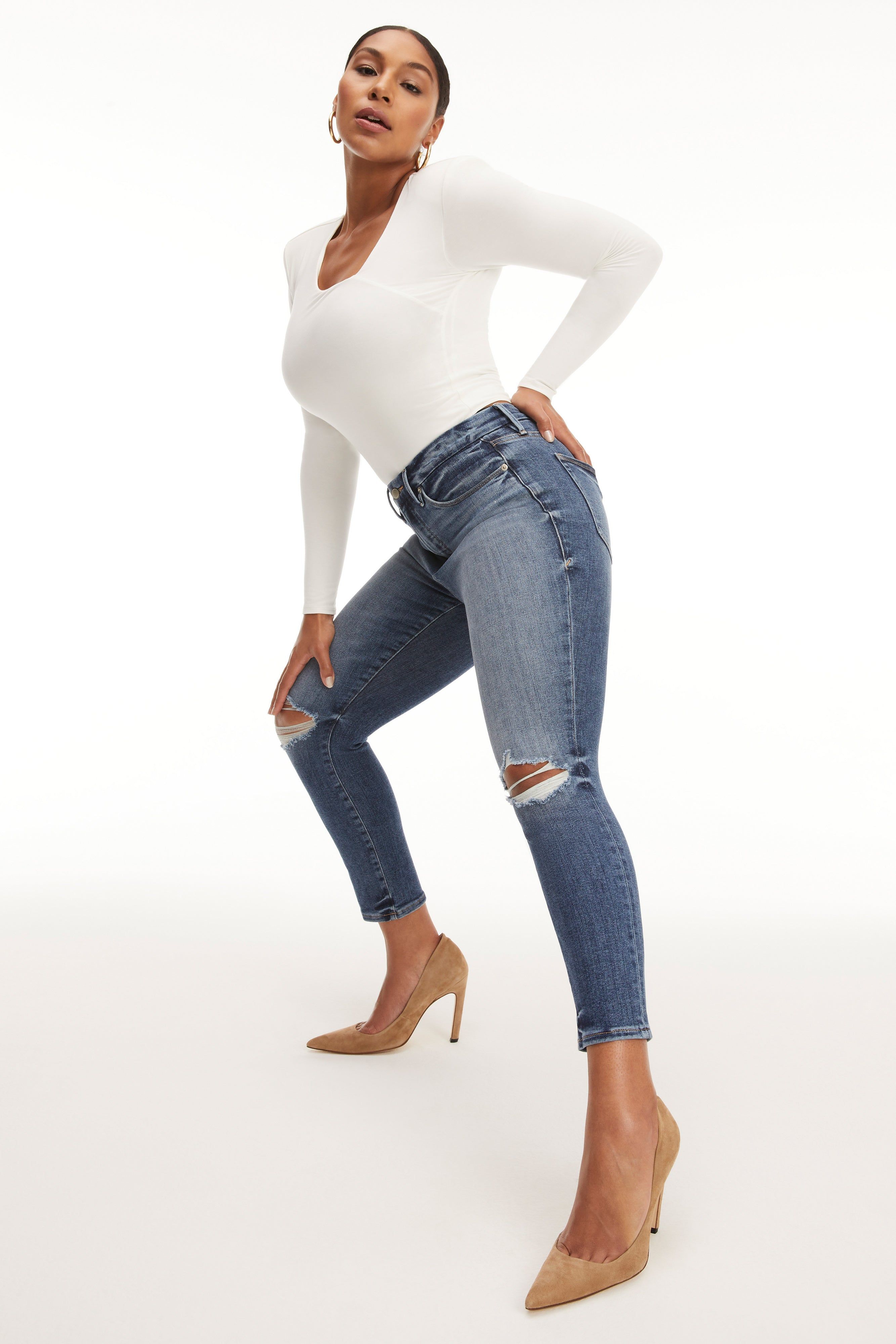 GOOD LEGS CIGARETTE JEANS | BLUE673 sold by Good American product image thumbnail 12