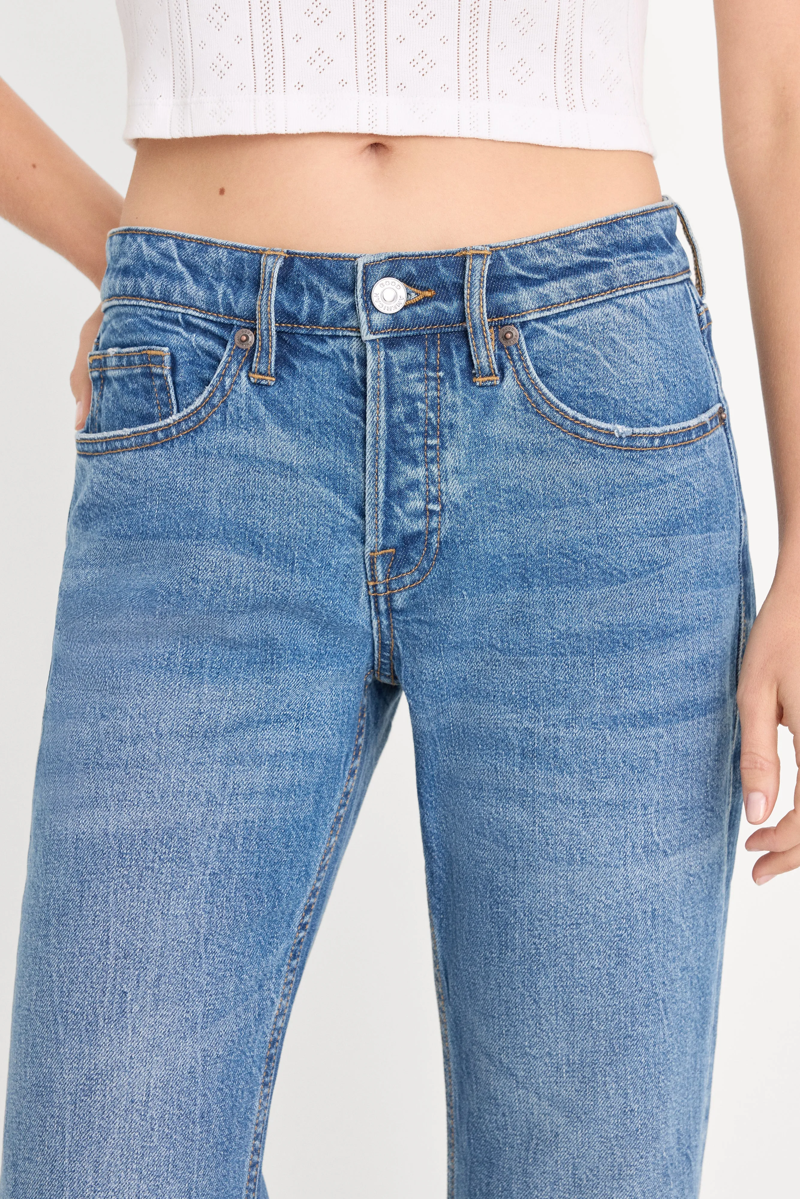 VINTAGE LOW RELAXED FLARE JEANS | INDIGO1287 sold by Good American product image thumbnail 4