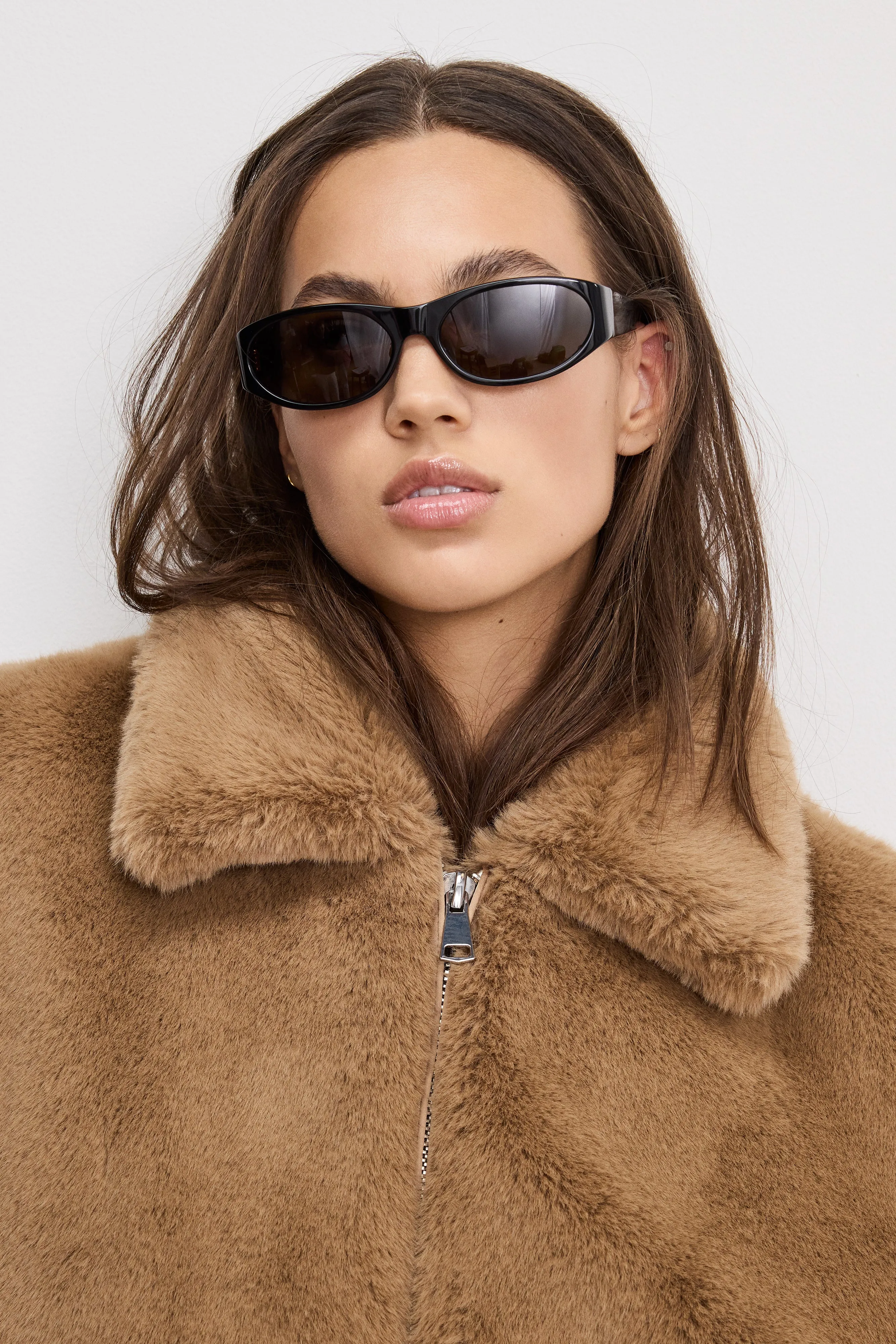FAUX FUR COLLAR JACKET | WARM CARAMEL003 sold by Good American product image thumbnail 4