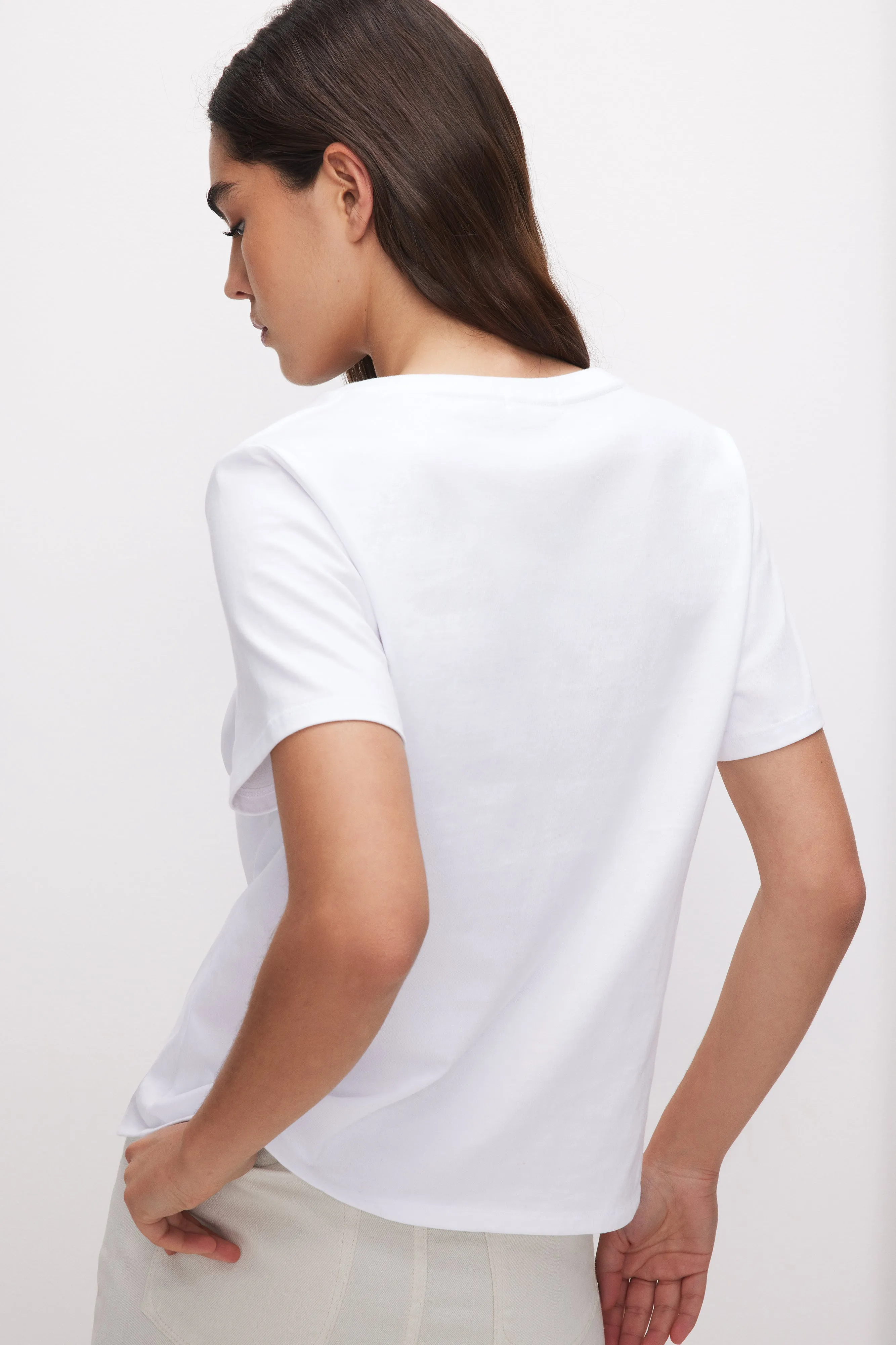 COTTON CLASSIC V-NECK TEE | WHITE001 sold by Good American product image thumbnail 4