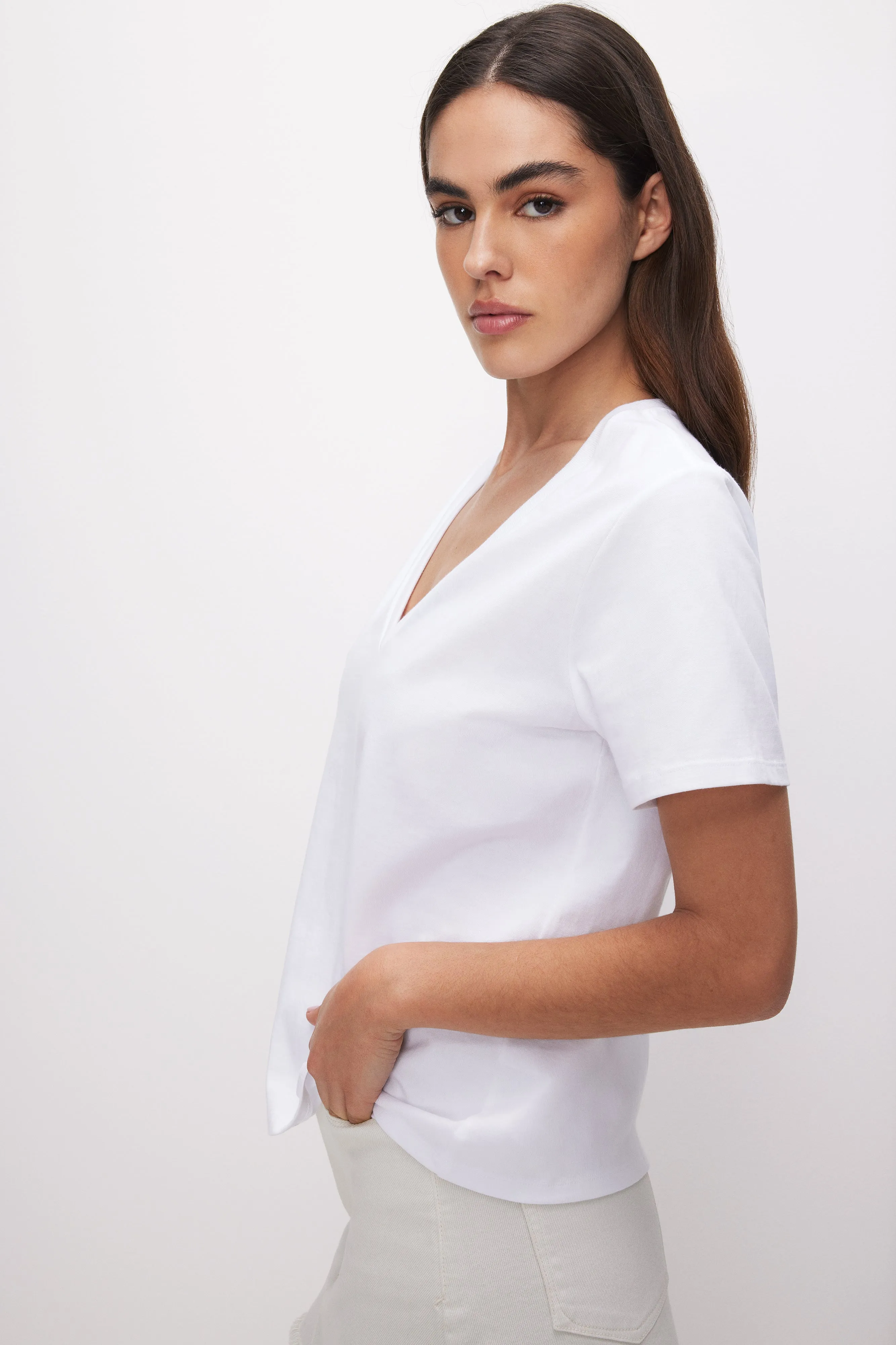 COTTON CLASSIC V-NECK TEE | WHITE001 sold by Good American product image thumbnail 3