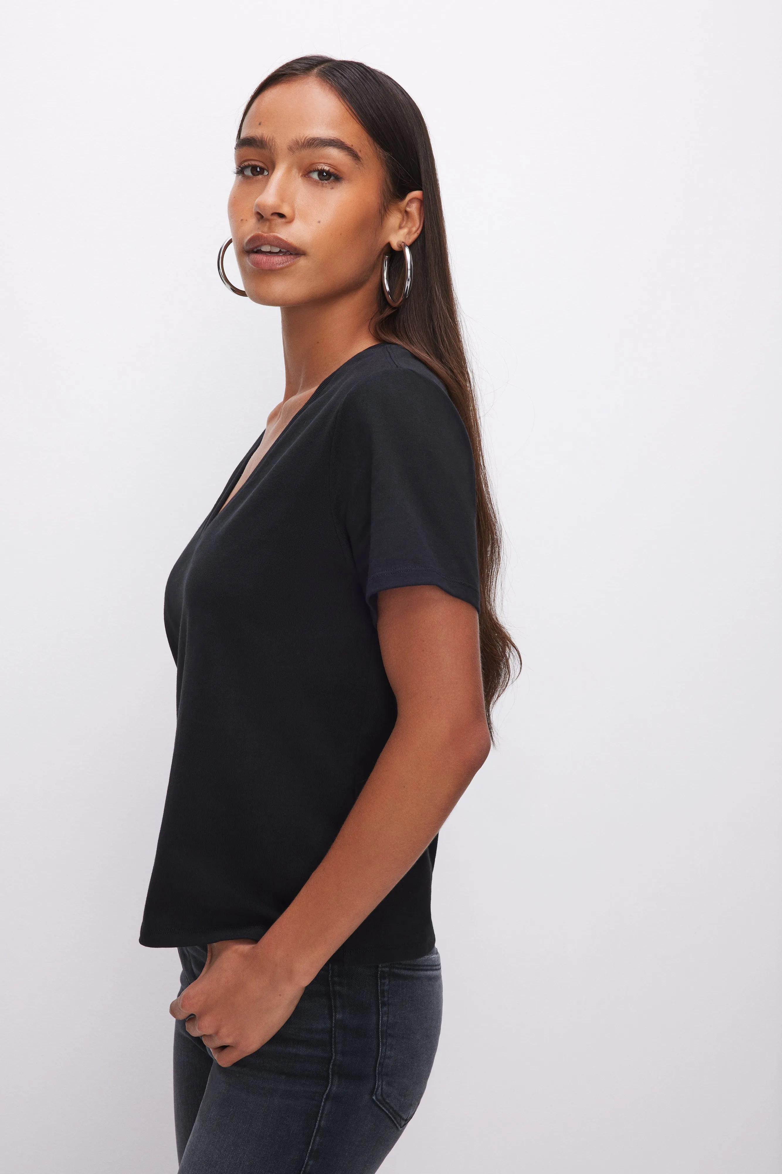 COTTON CLASSIC V-NECK TEE | BLACK001 sold by Good American product image thumbnail 2