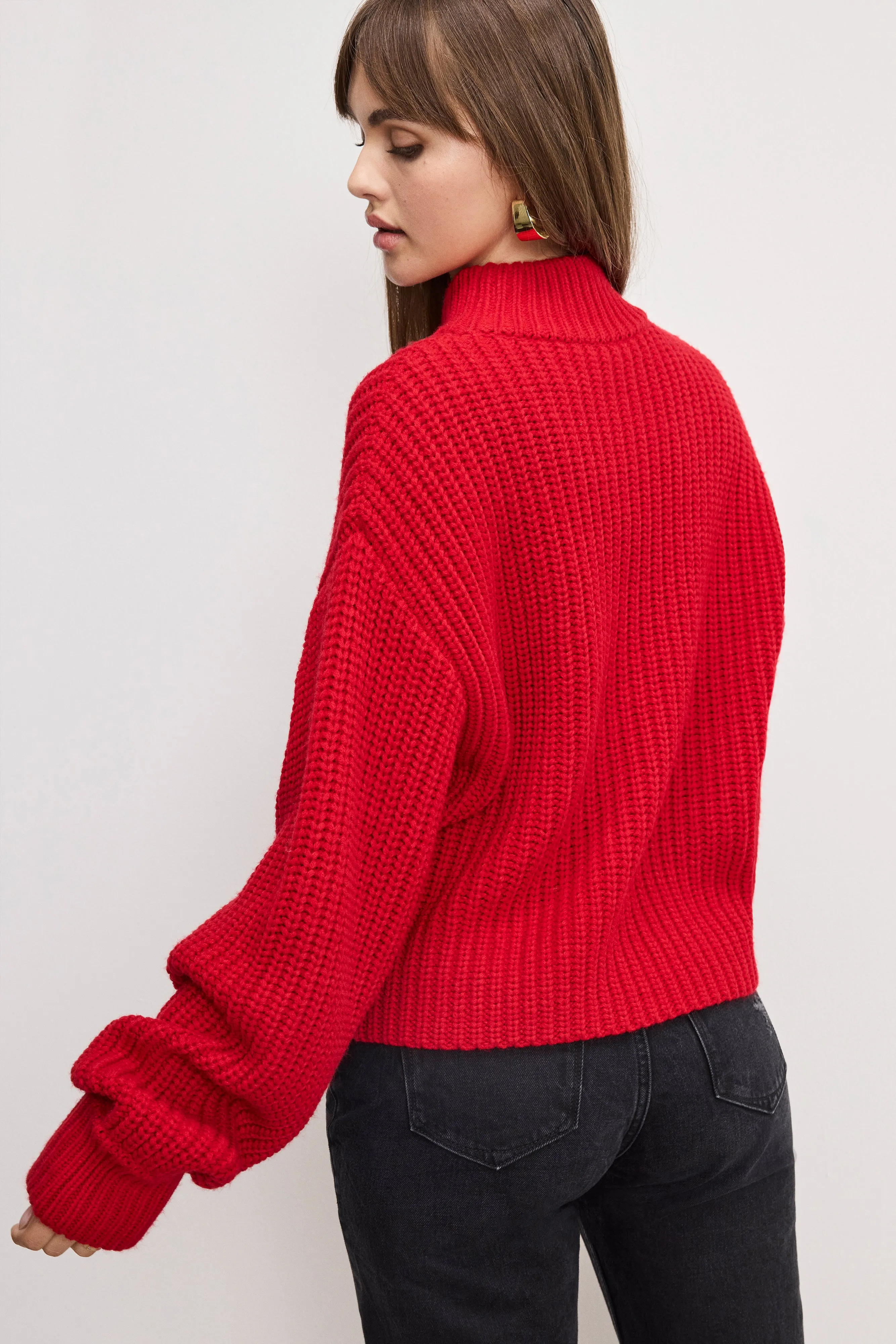 CHUNKY KNIT MOCK NECK SWEATER | CHILI001 sold by Good American product image thumbnail 3