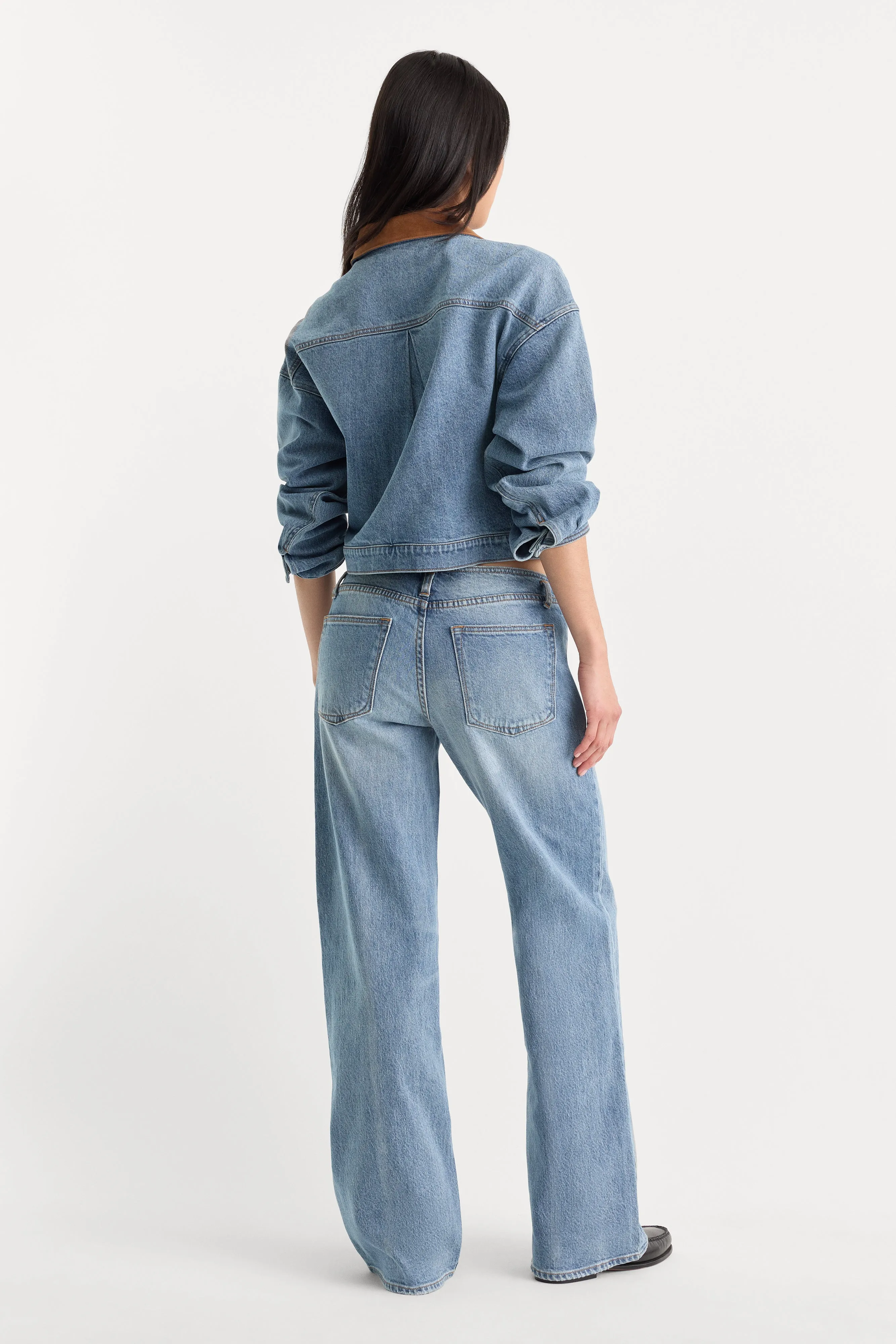 GHOST WAIST LOW LOOSE JEANS | AMBER sold by Good American product image thumbnail 5