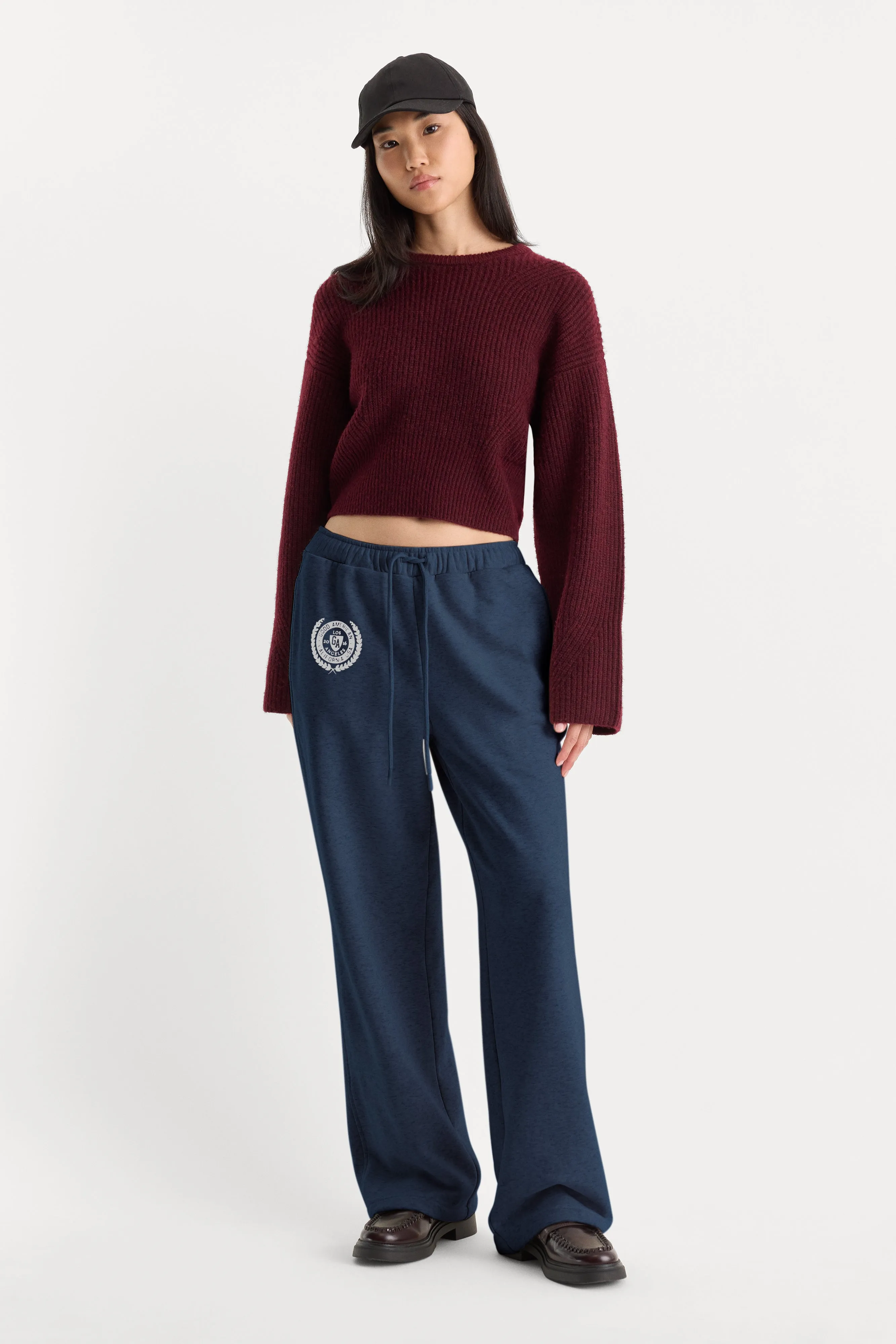 THE BRUSHED FLEECE SWEATPANT | NEW NAVY sold by Good American product image thumbnail 3