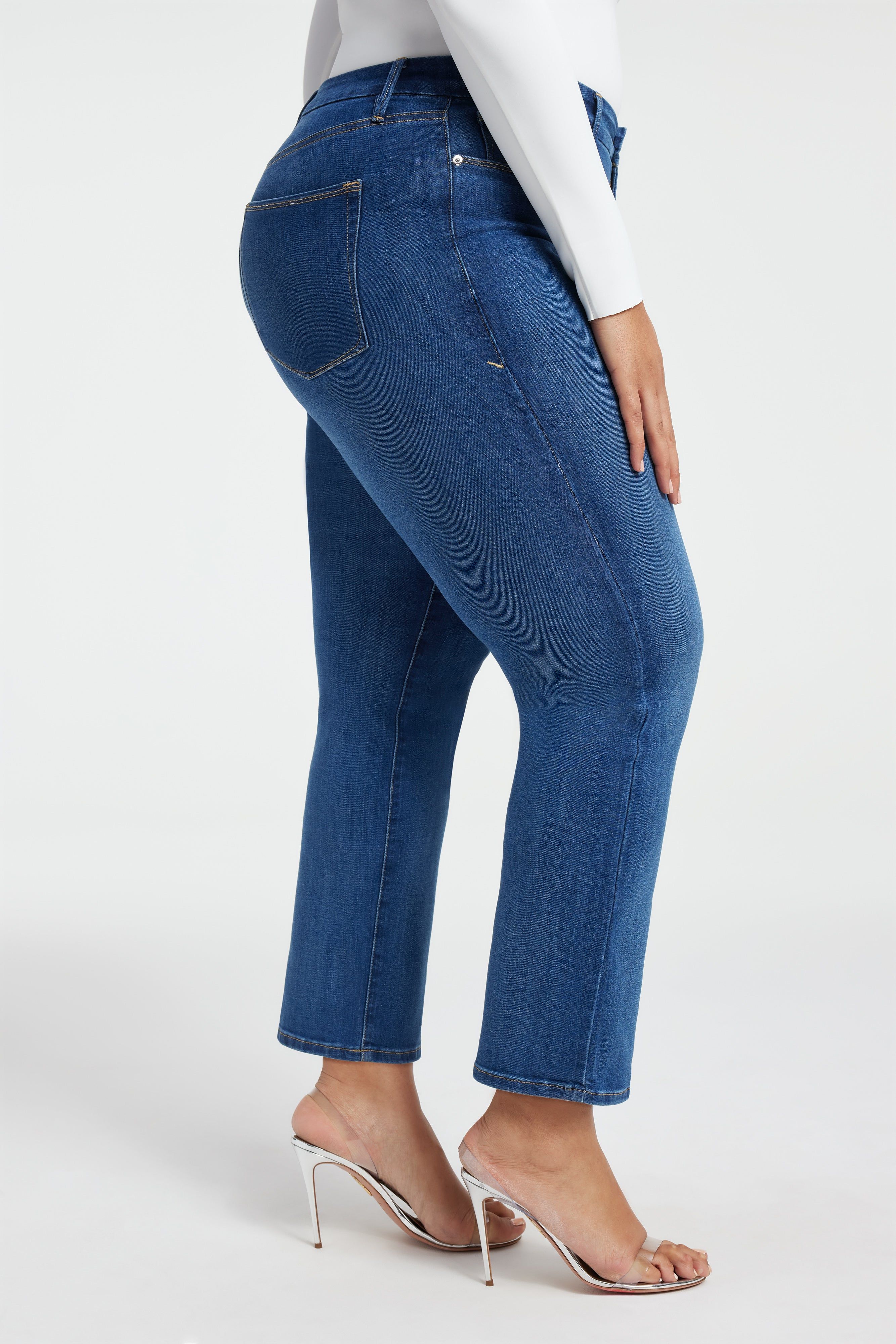GOOD LEGS STRAIGHT JEANS| BLUE007 sold by Good American product image thumbnail 6