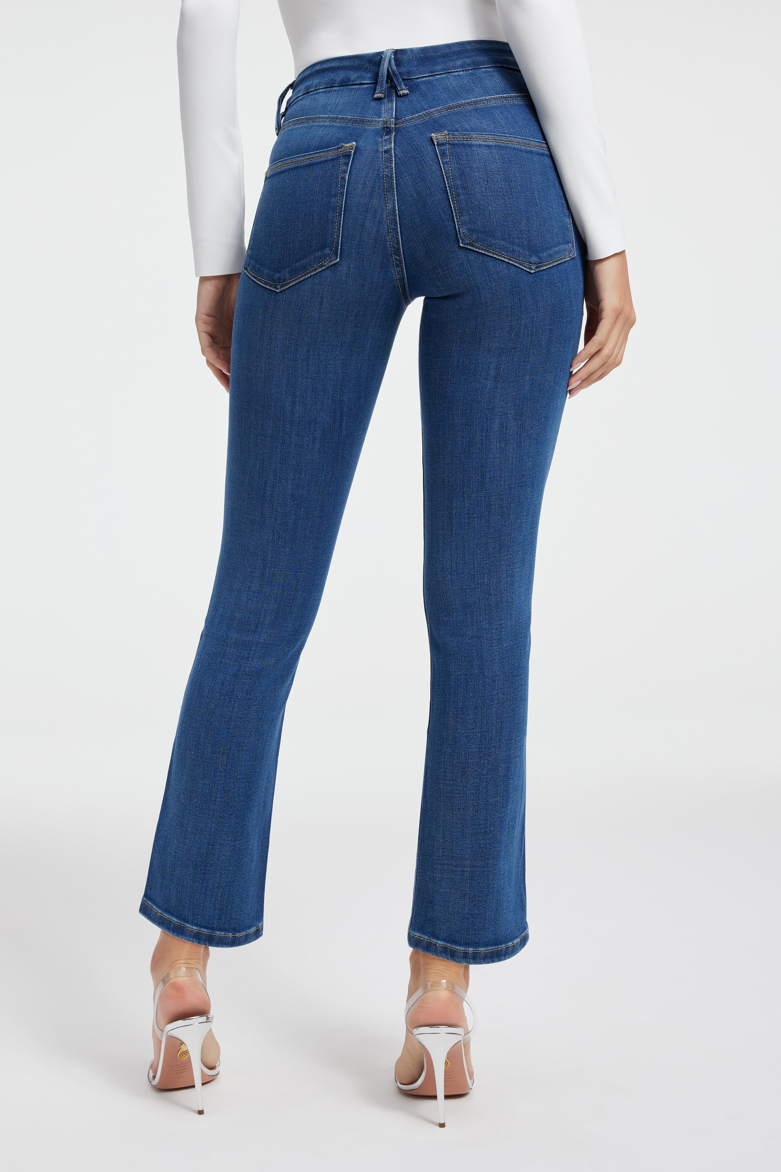 GOOD LEGS STRAIGHT JEANS| BLUE007 sold by Good American product image thumbnail 4