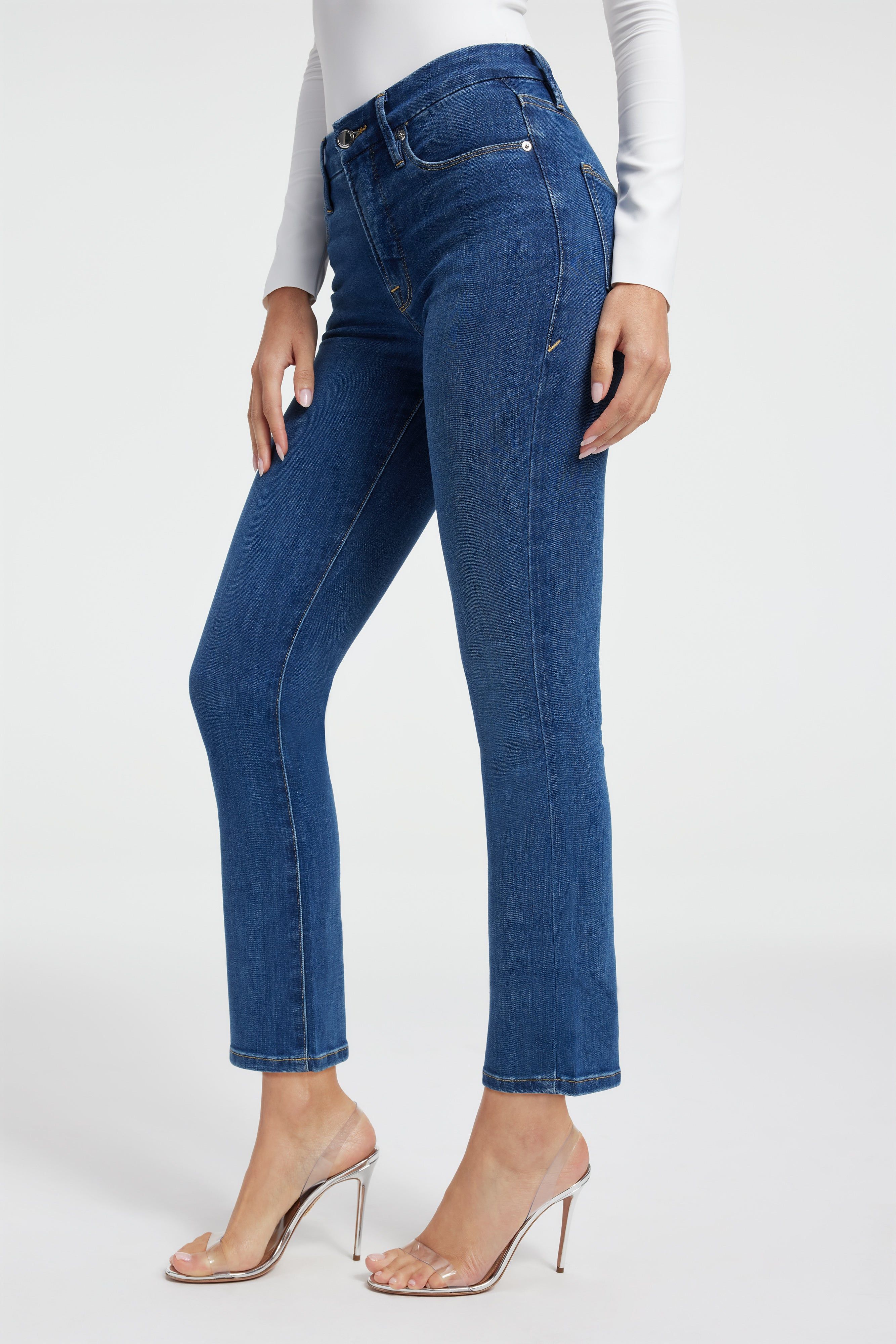 GOOD LEGS STRAIGHT JEANS| BLUE007 sold by Good American product image thumbnail 3