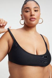 DEEP SCOOP BIKINI TOP | BLACK001 sold by Good American