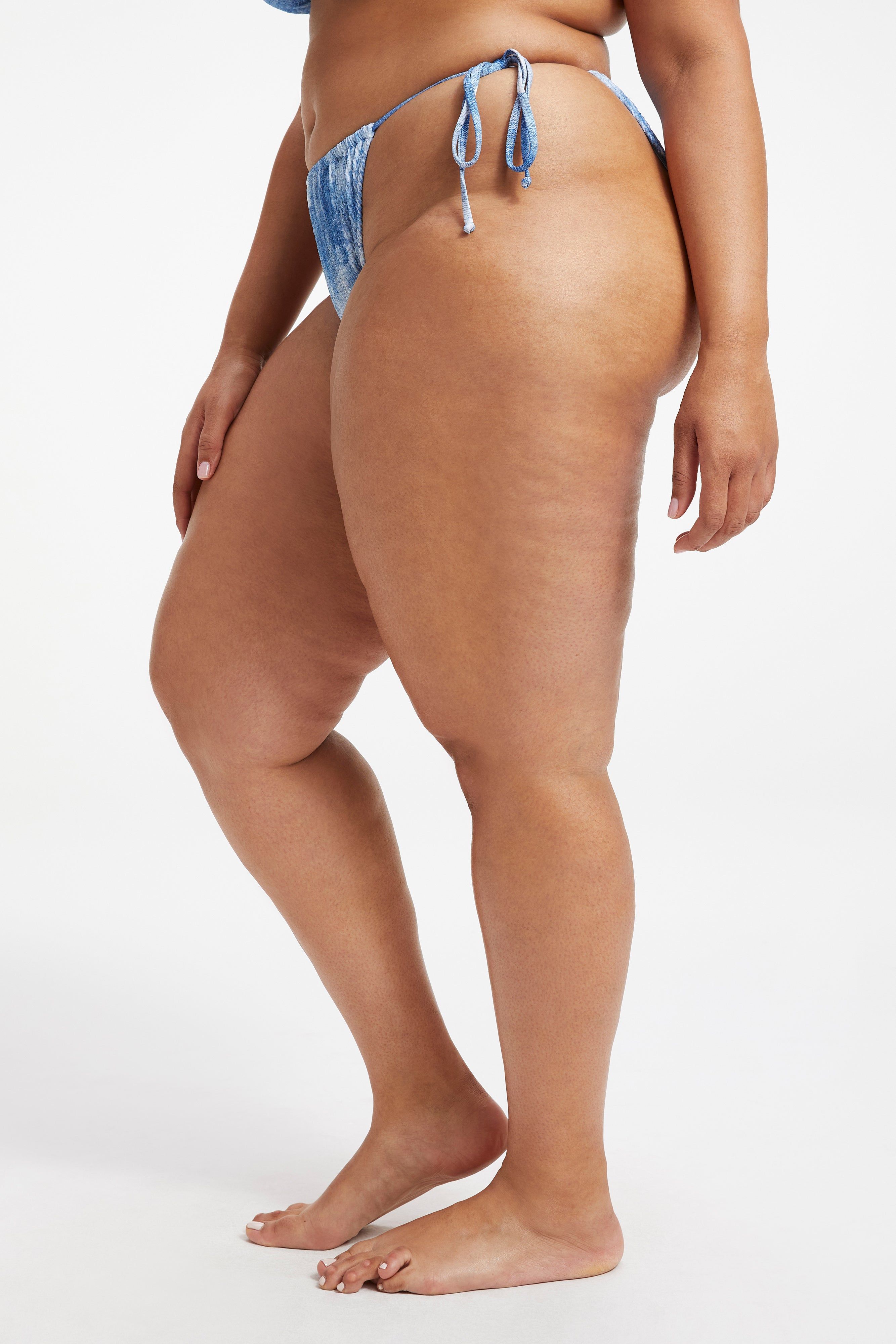 ALWAYS FITS TINY TIES BIKINI BOTTOM | INDIGO TIE DYE002 sold by Good American product image thumbnail 4