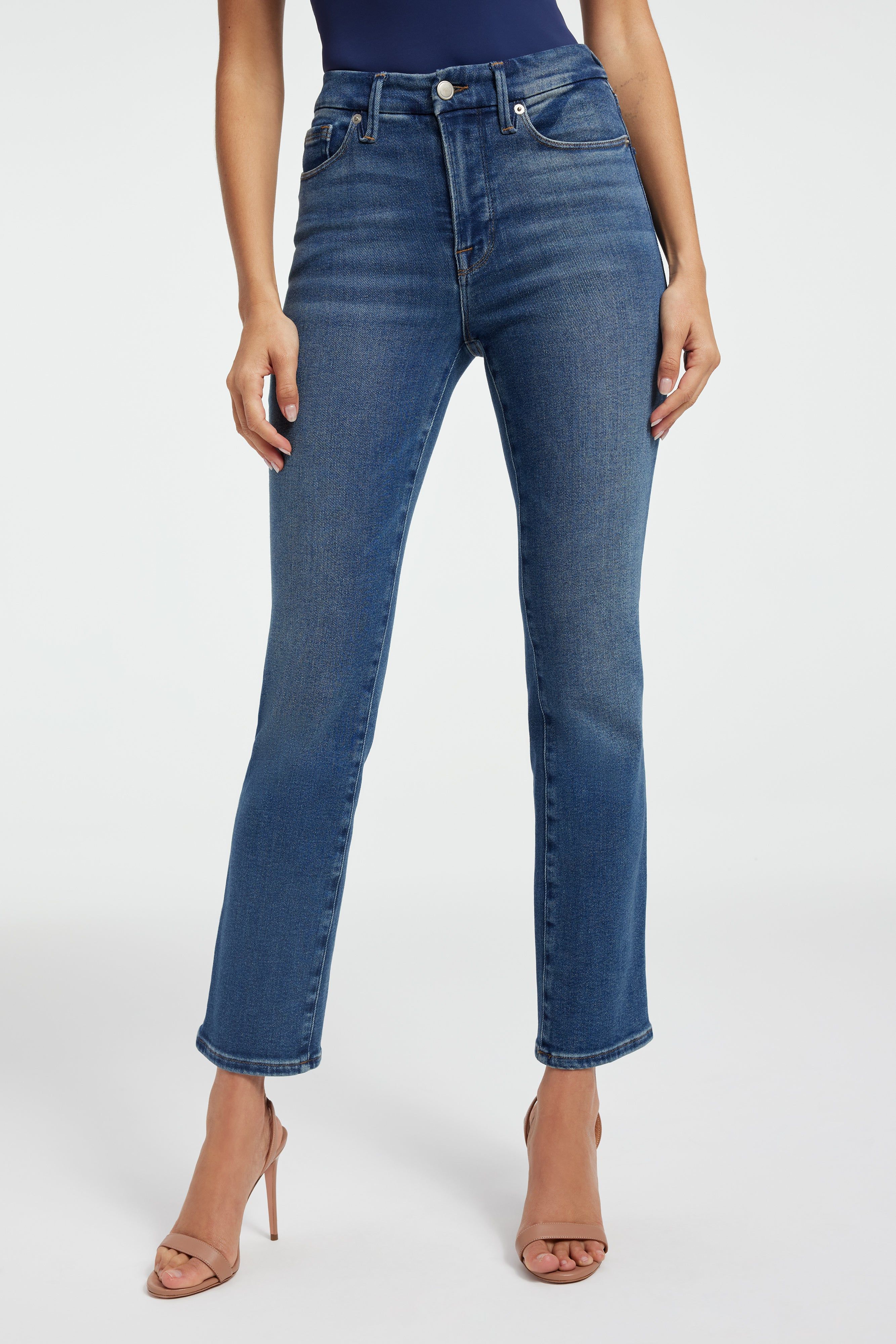 GOOD LEGS STRAIGHT JEANS| INDIGO332 sold by Good American product image thumbnail 3