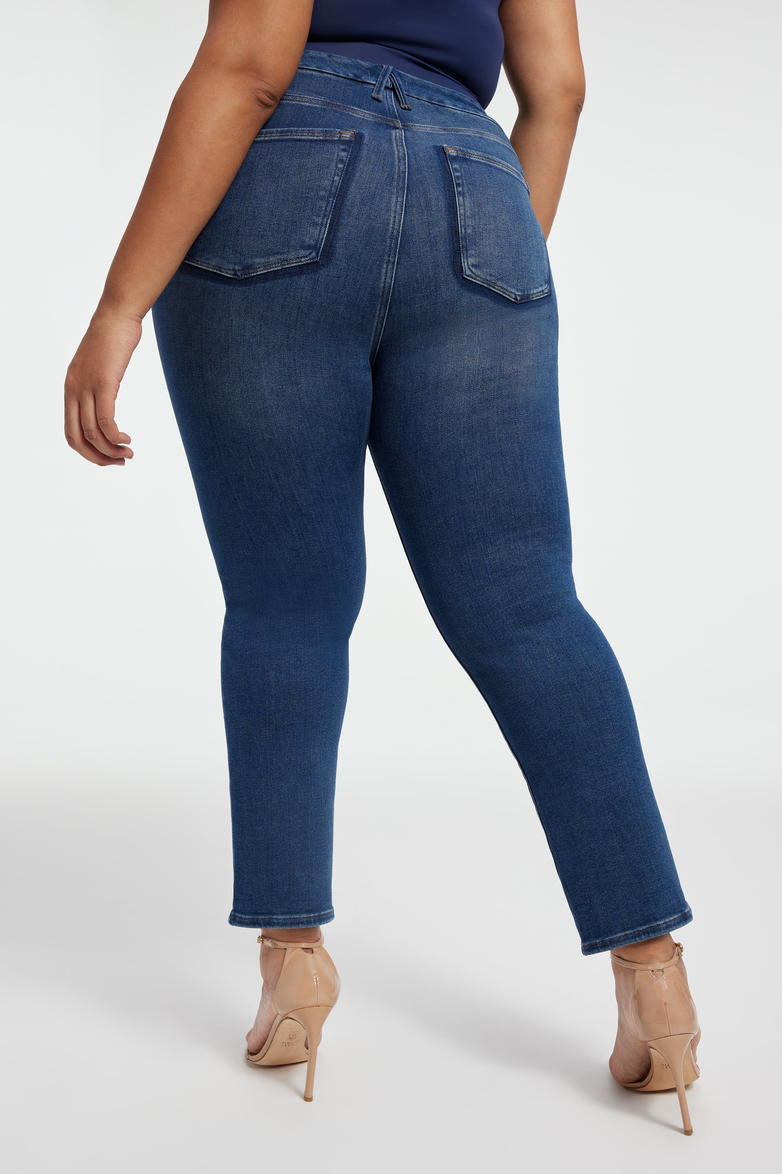GOOD LEGS STRAIGHT JEANS| INDIGO332 sold by Good American product image thumbnail 10