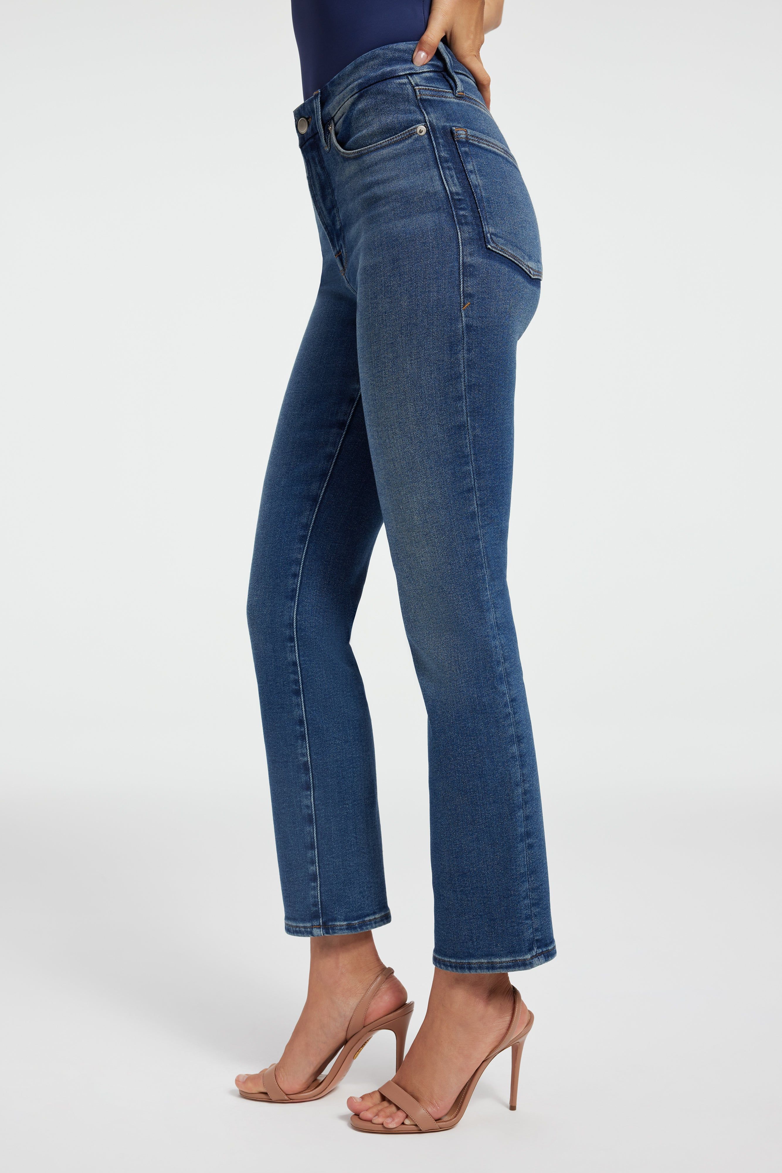 GOOD LEGS STRAIGHT JEANS| INDIGO332 sold by Good American product image thumbnail 4