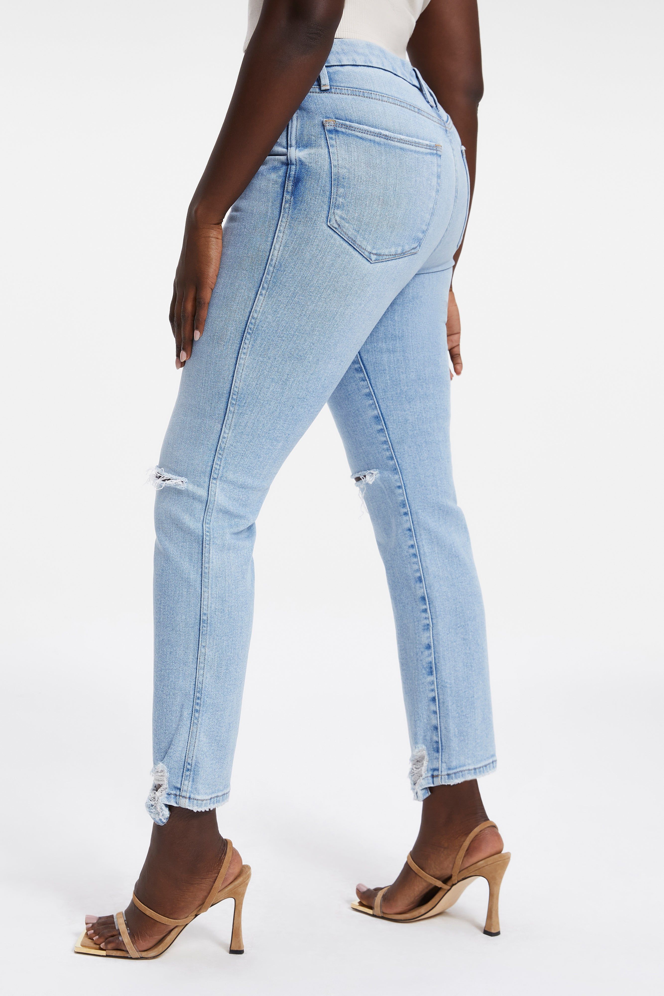 GOOD CURVE STRAIGHT JEANS | INDIGO035 sold by Good American product image thumbnail 4