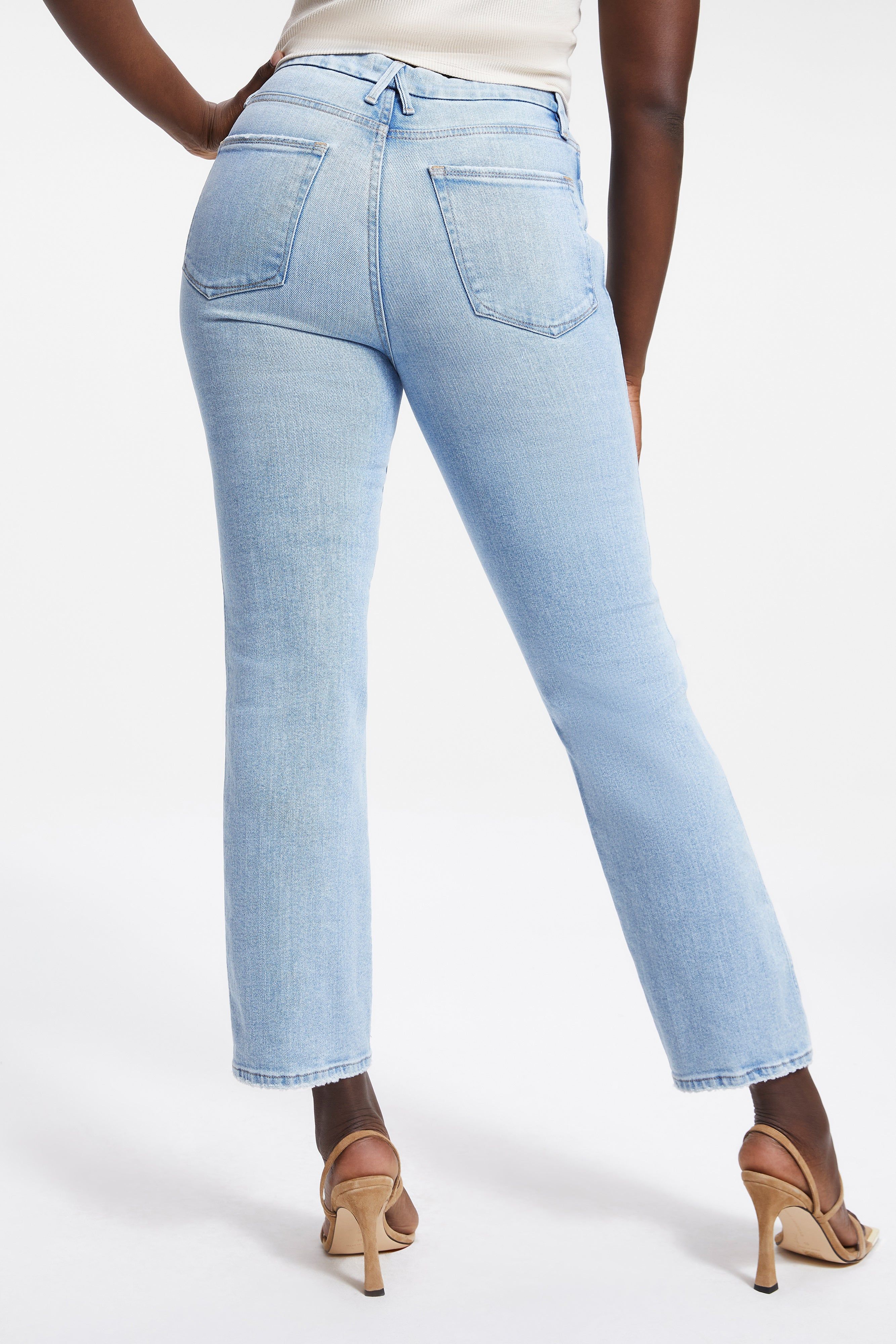 GOOD CURVE STRAIGHT JEANS | INDIGO035 sold by Good American product image thumbnail 5