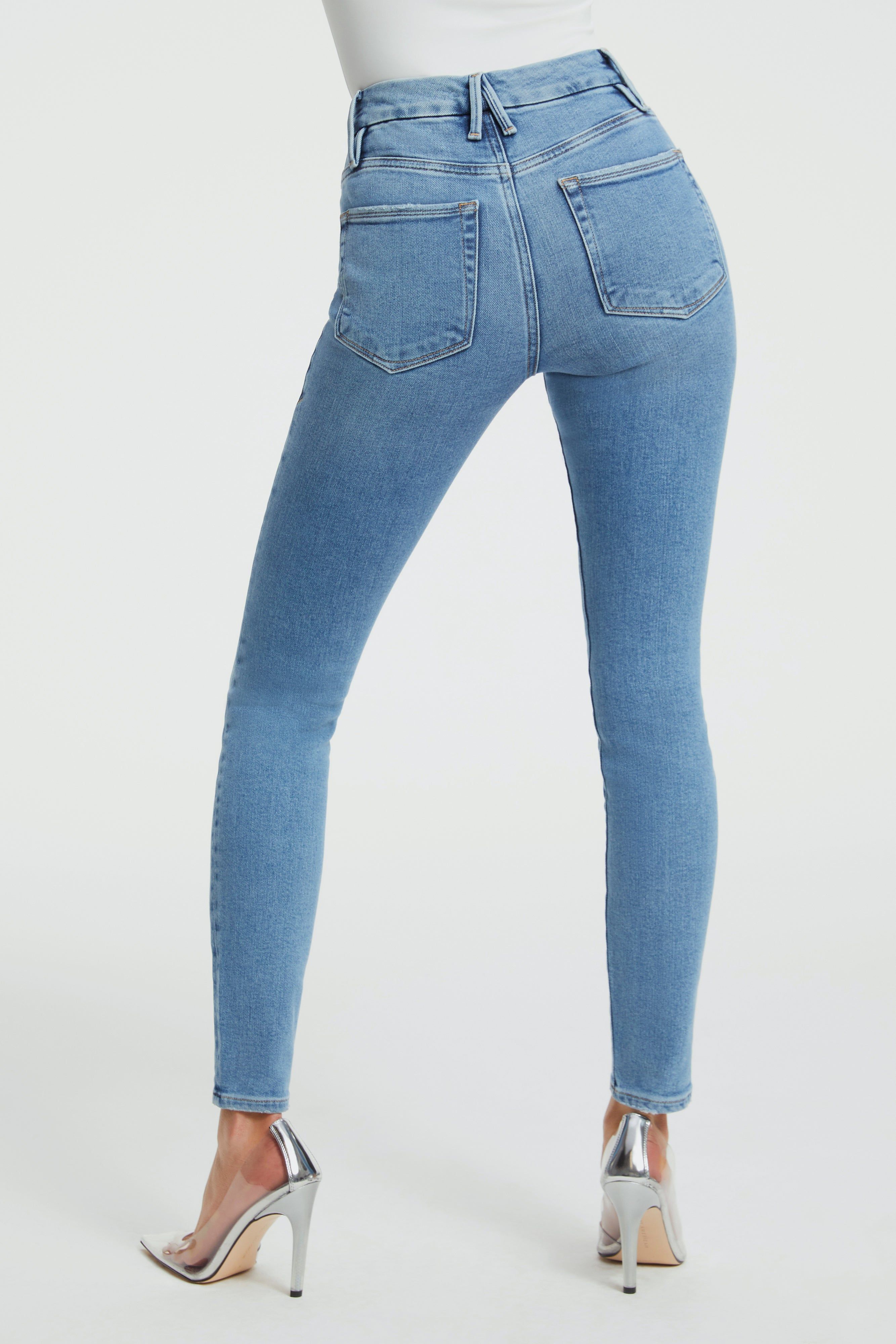 GOOD LEGS SKINNY LIGHT COMPRESSION JEANS | INDIGO268 sold by Good American product image thumbnail 4