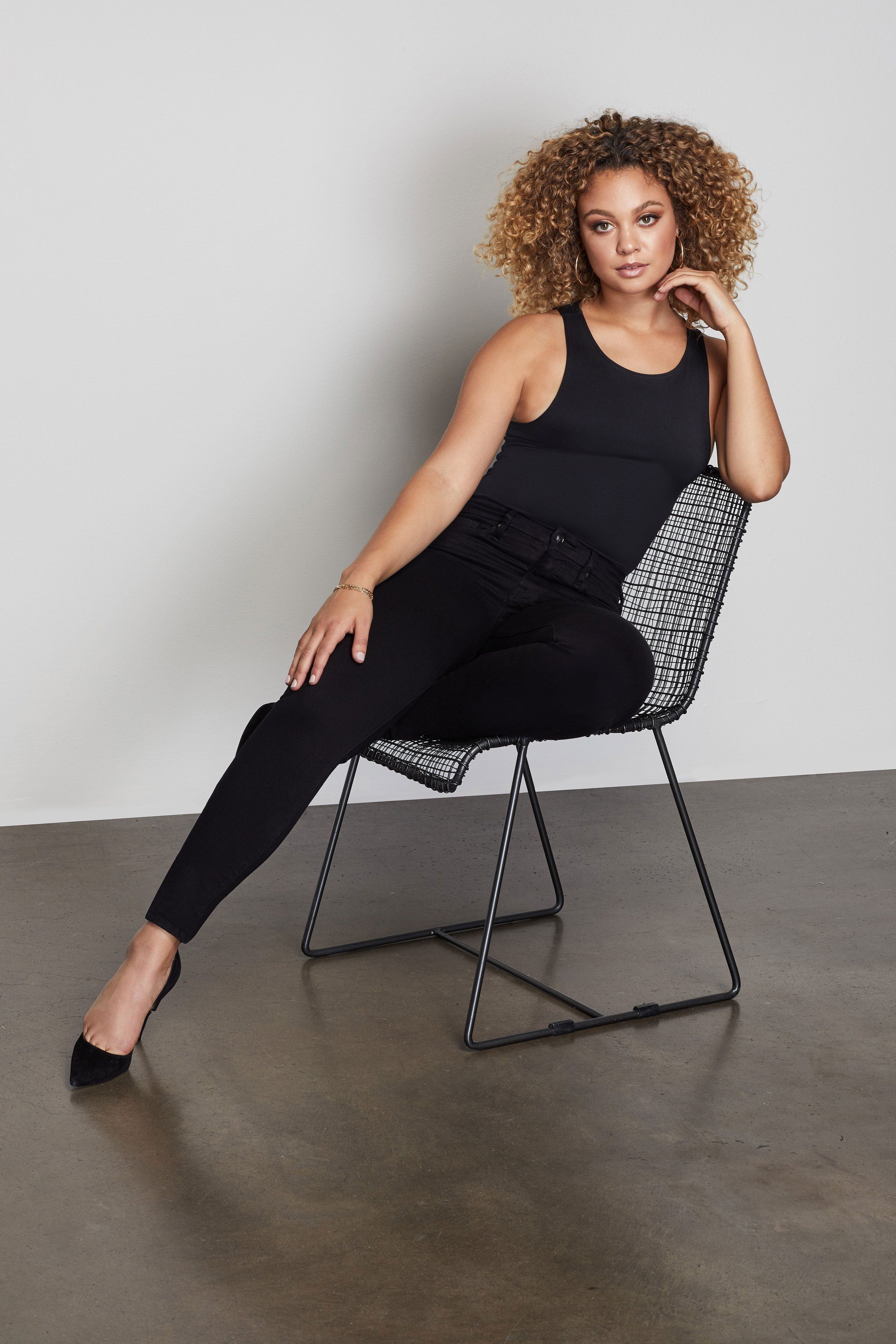 GOOD LEGS JEANS | BLACK001 sold by Good American product image thumbnail 6