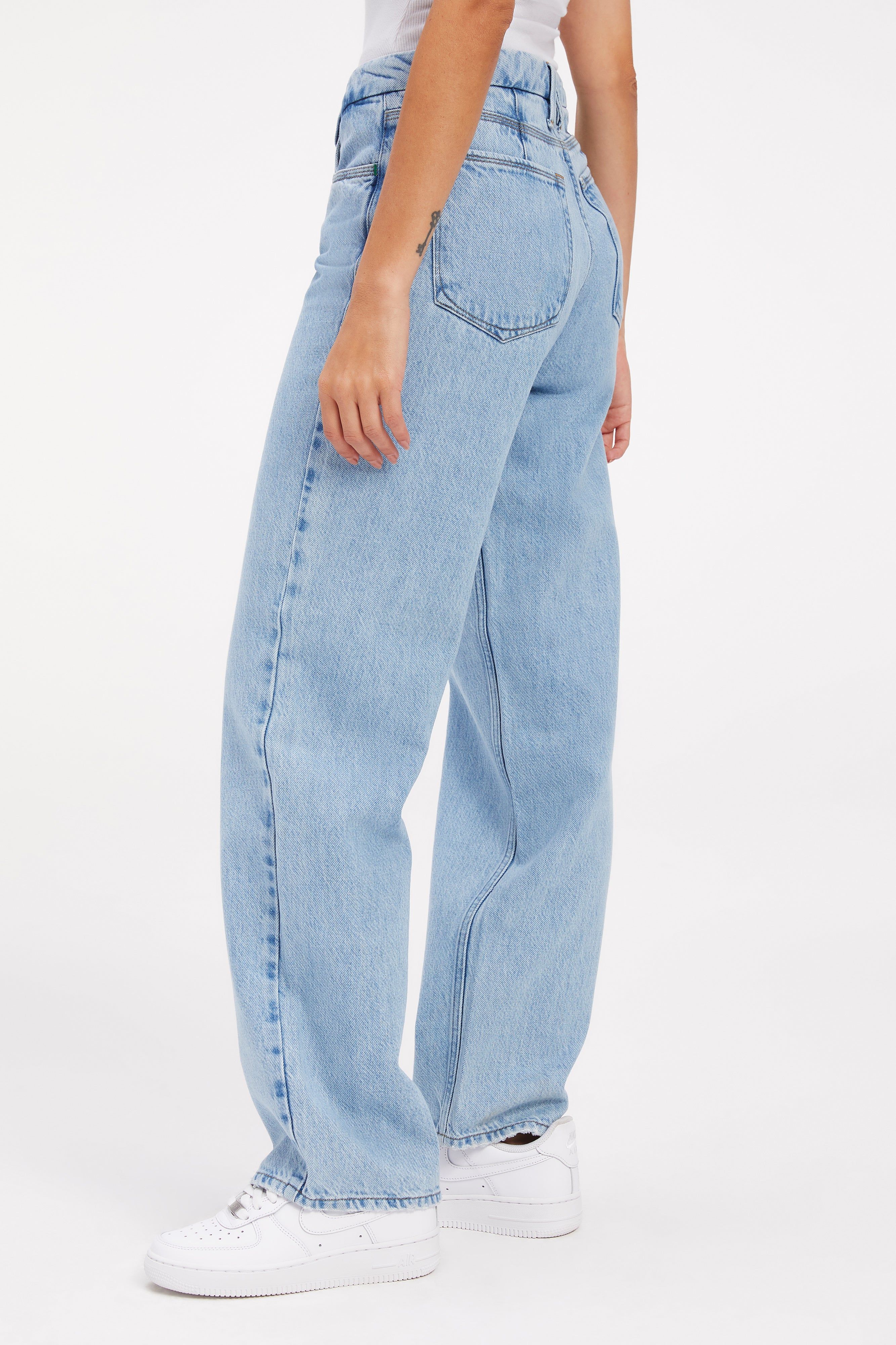 GOOD '90s JEANS | INDIGO279 sold by Good American product image thumbnail 9
