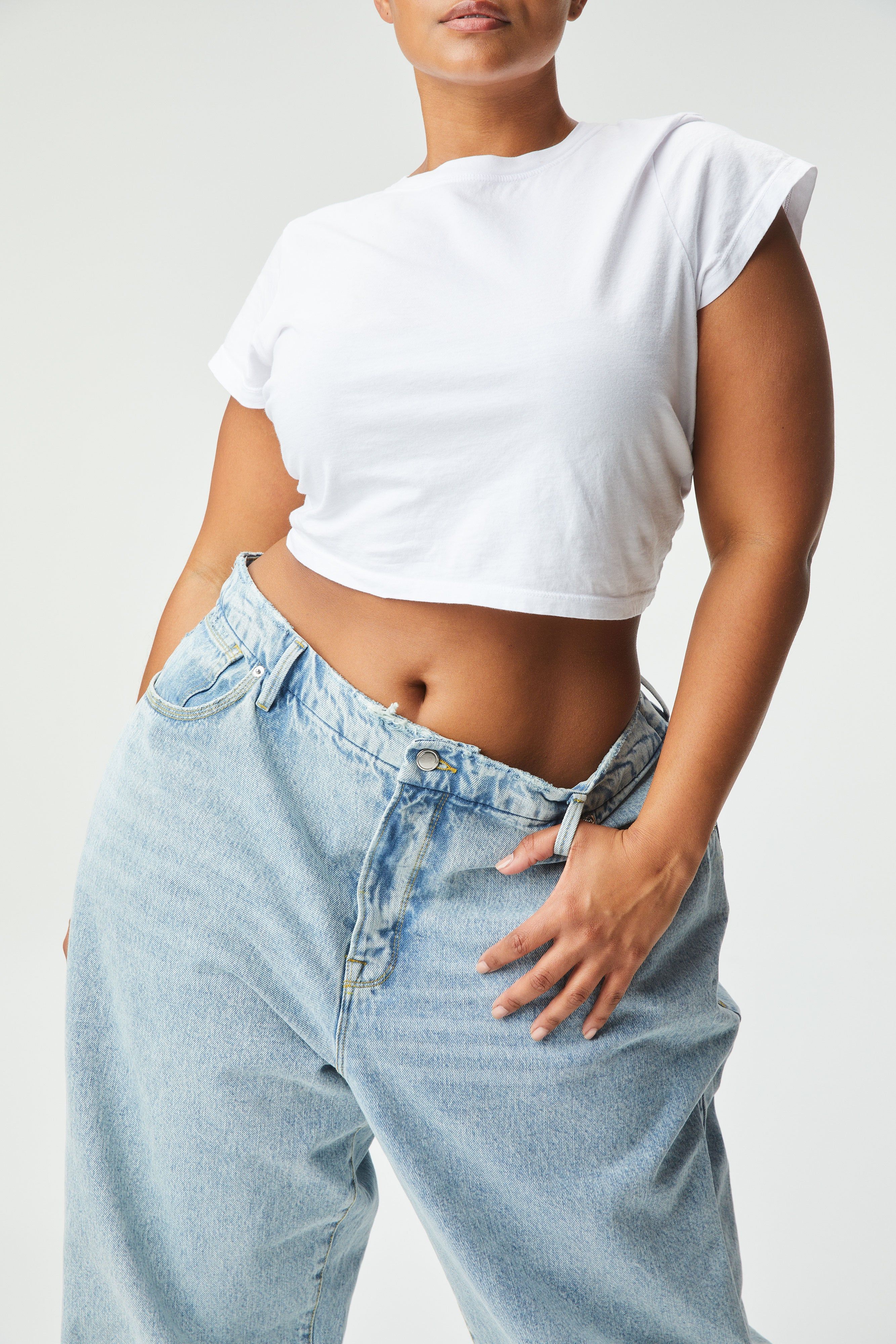 GOOD '90s LOOSE JEANS | BLUE725 sold by Good American product image thumbnail 12