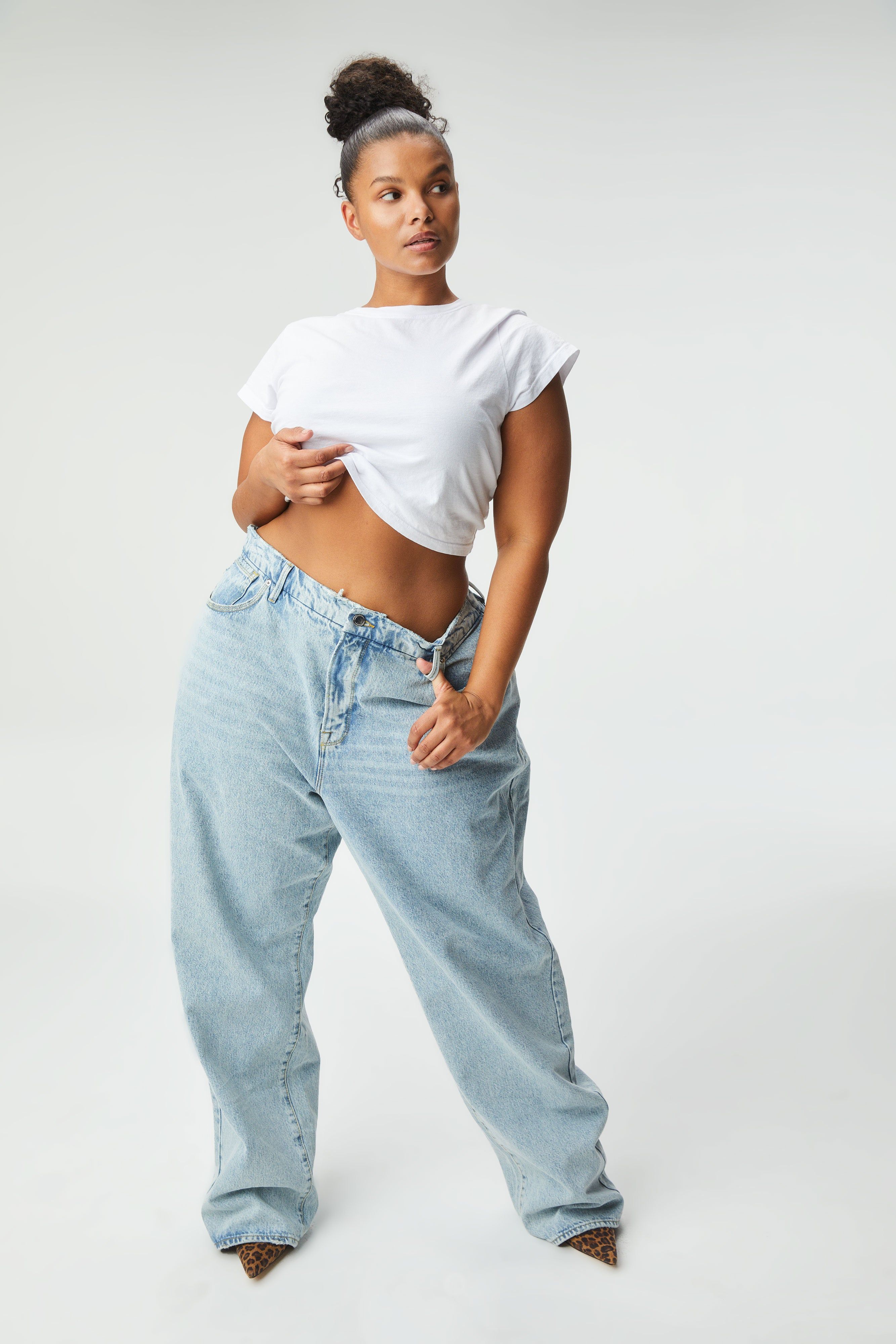 GOOD '90s LOOSE JEANS | BLUE725 sold by Good American product image thumbnail 11