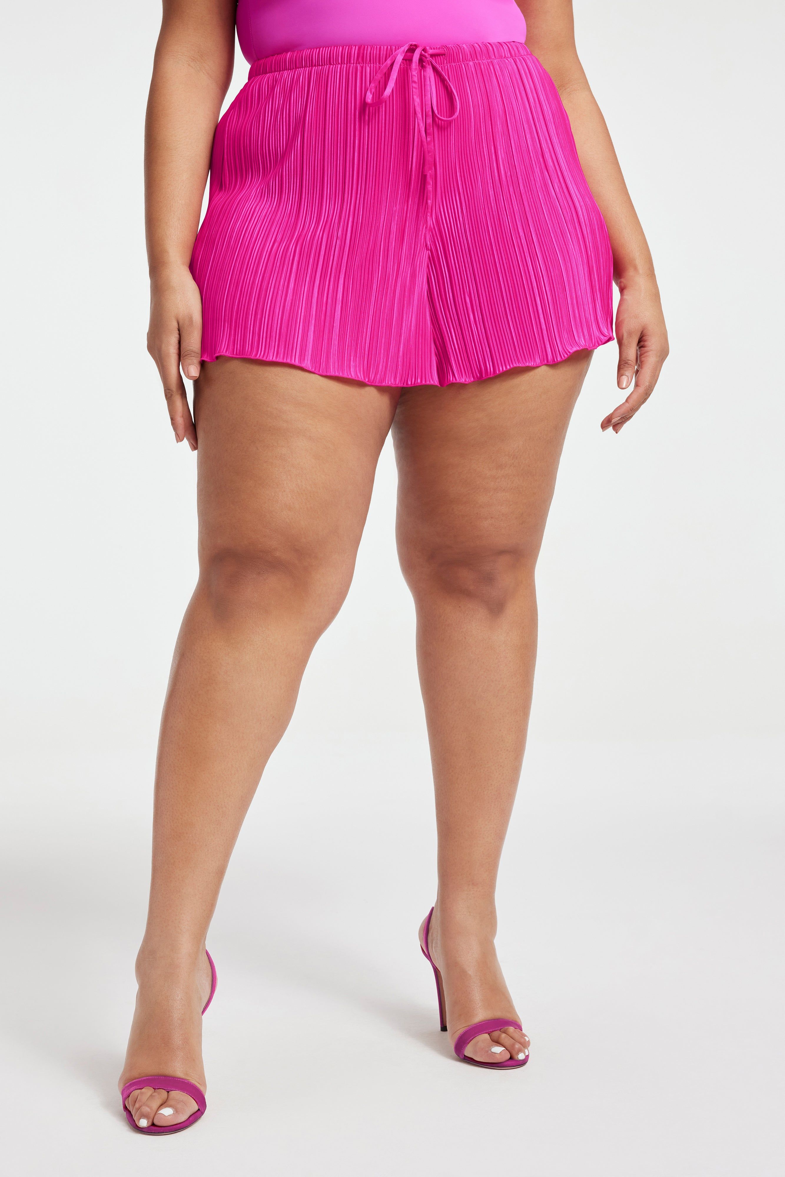 ALWAYS FITS PLISSÉ SHORTS | FUCHSIA PINK001 sold by Good American product image thumbnail 7