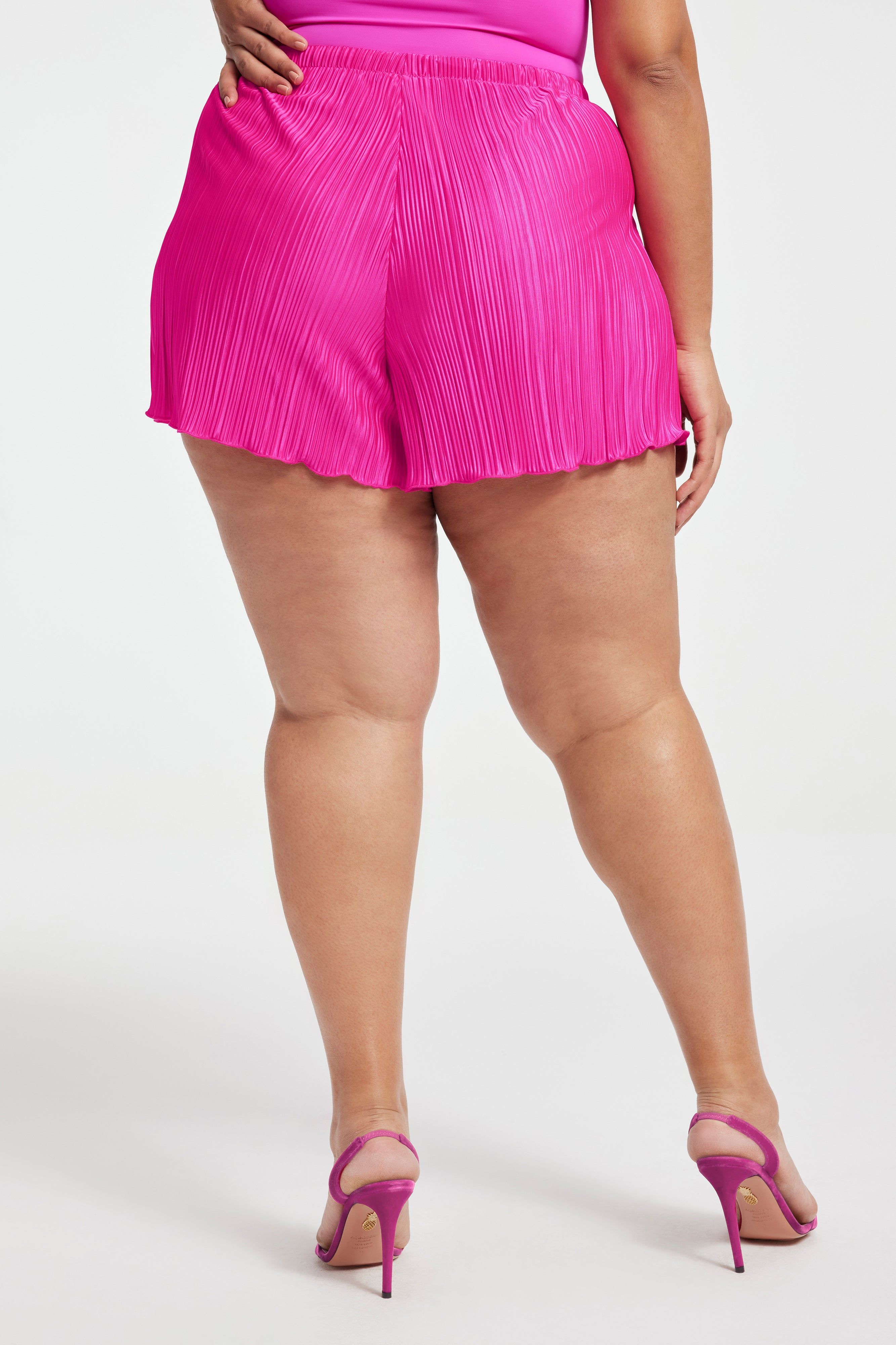 ALWAYS FITS PLISSÉ SHORTS | FUCHSIA PINK001 sold by Good American product image thumbnail 11