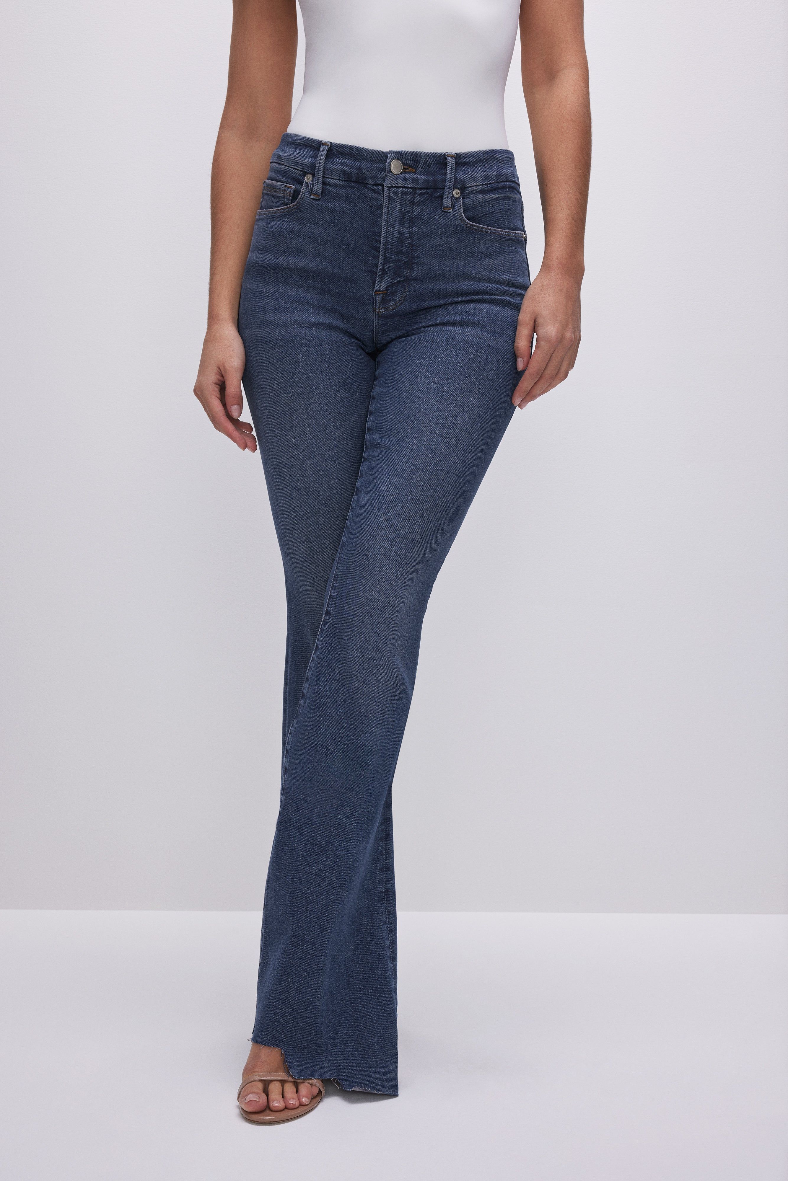 GOOD LEGS FLARE JEANS | INDIGO484 sold by Good American product image thumbnail 3